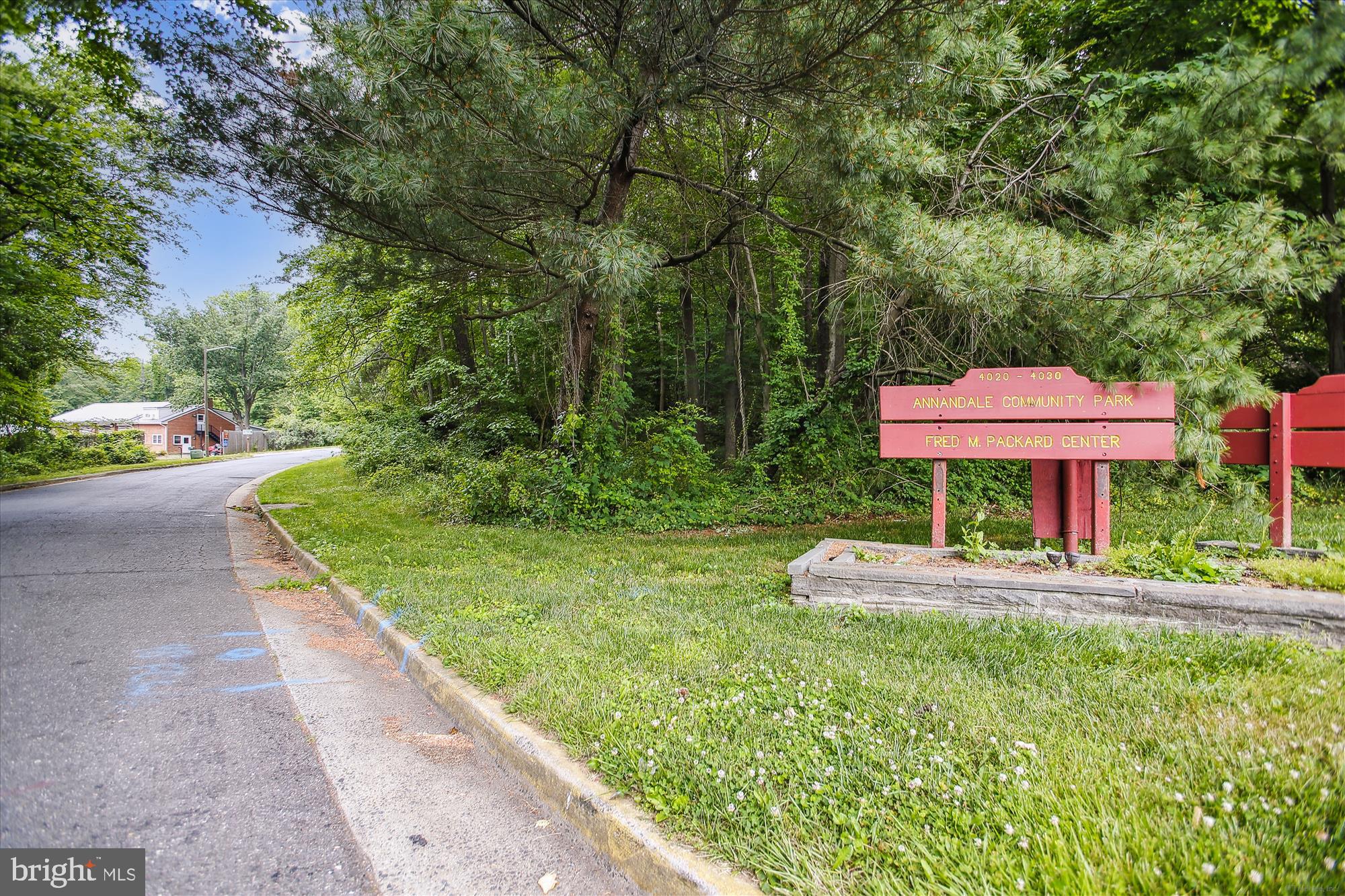 6903 Lillie Mae Way