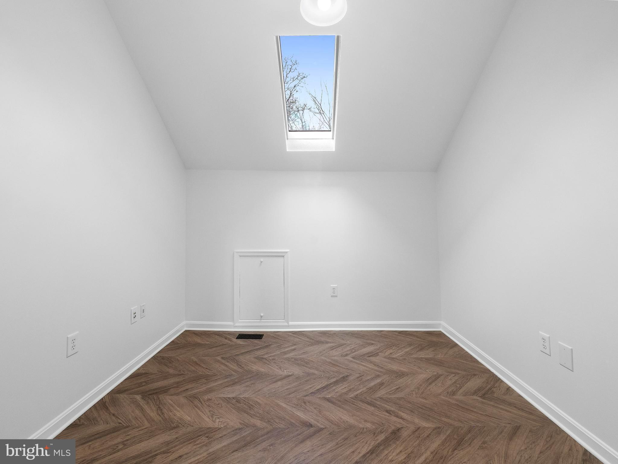 13216 Lazy Glen Ln