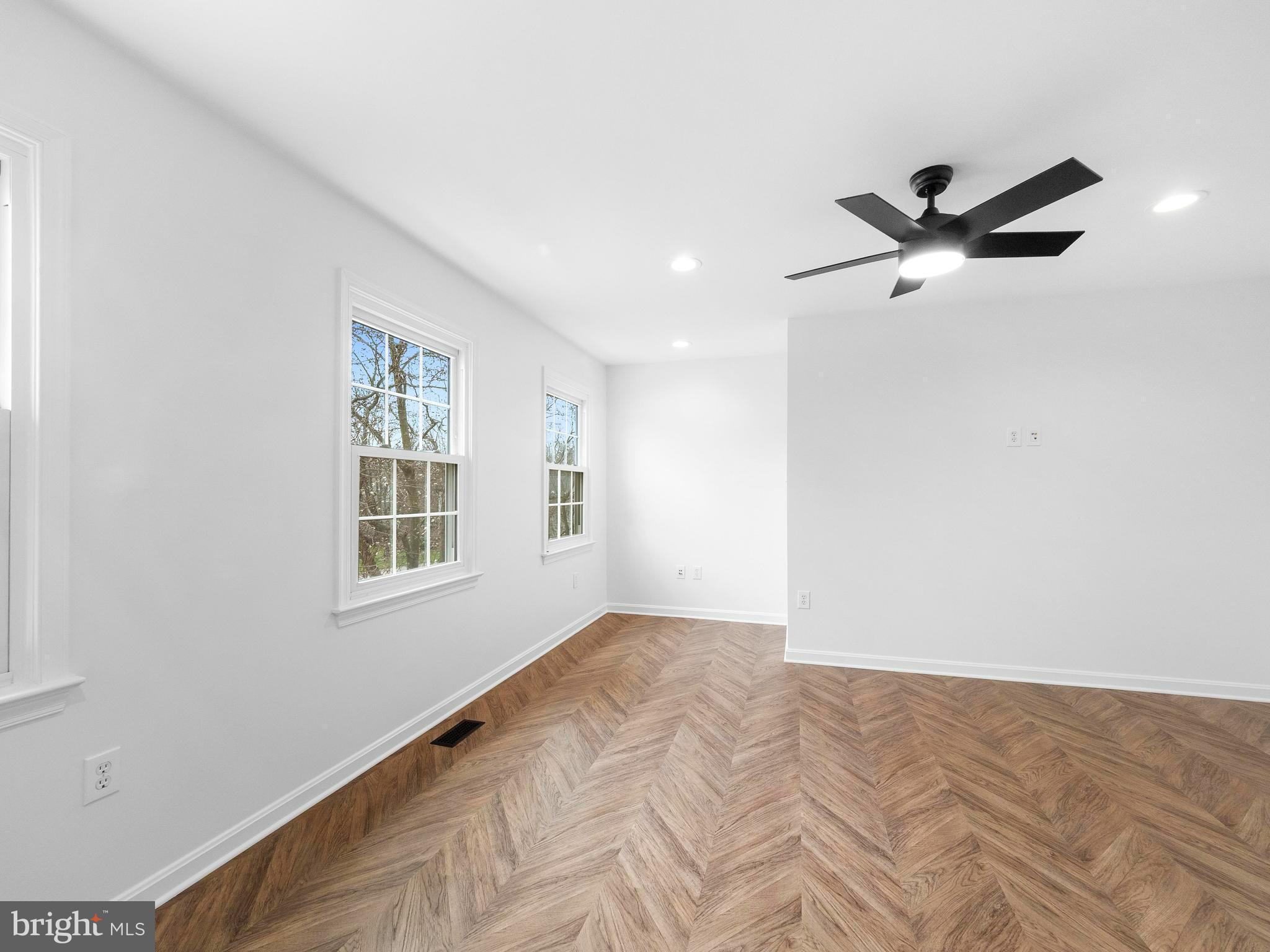 13216 Lazy Glen Ln