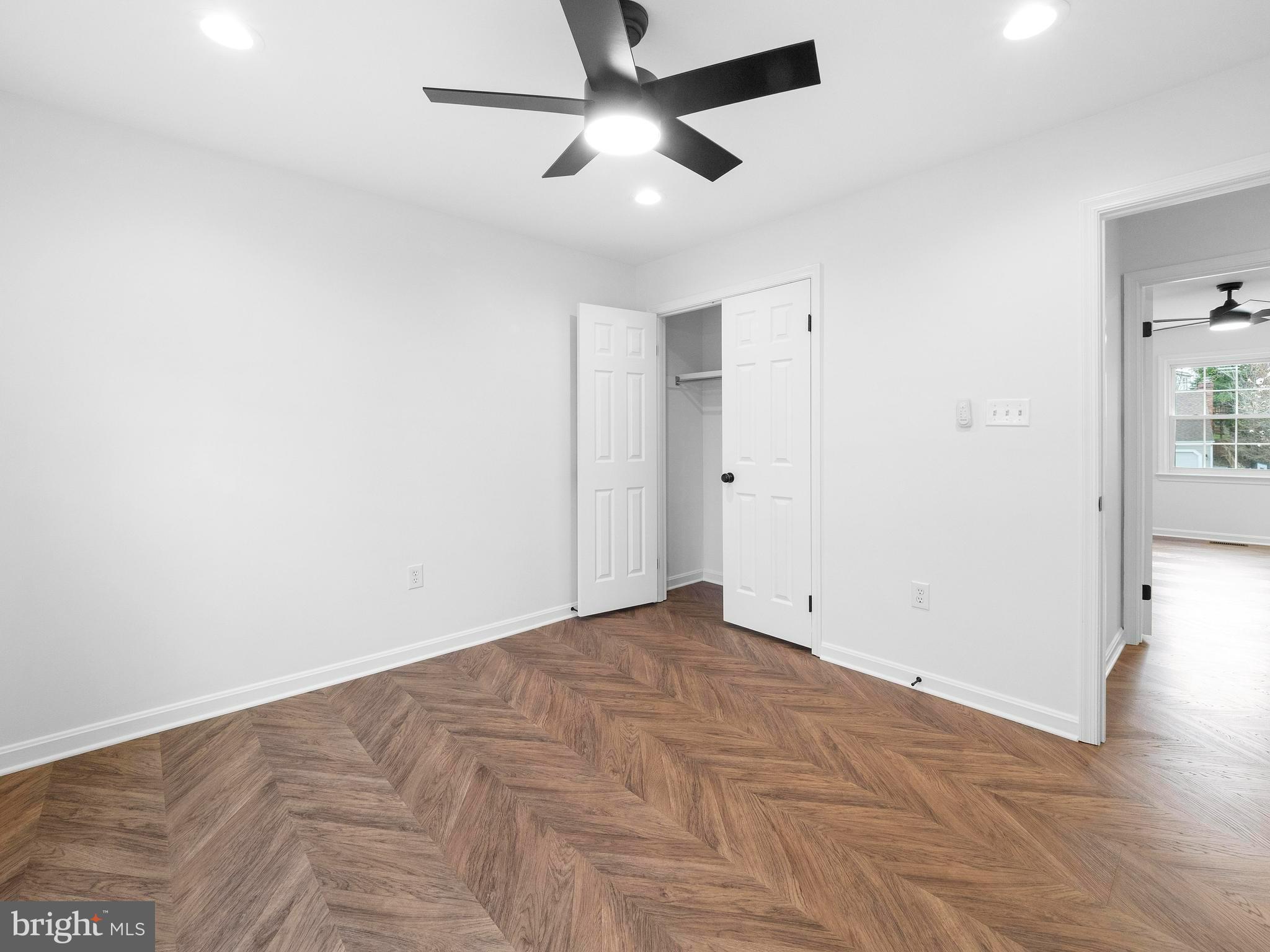 13216 Lazy Glen Ln
