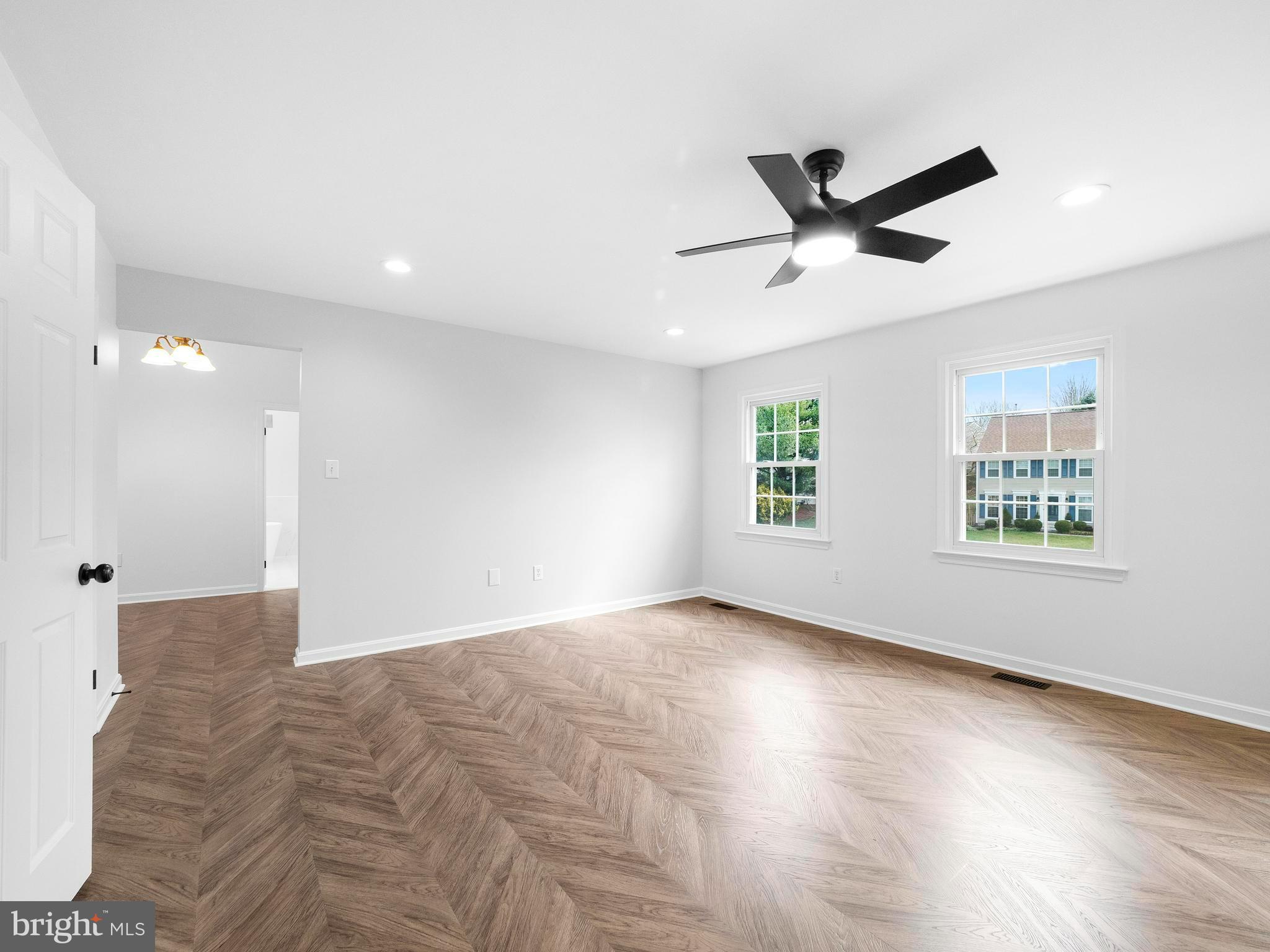 13216 Lazy Glen Ln