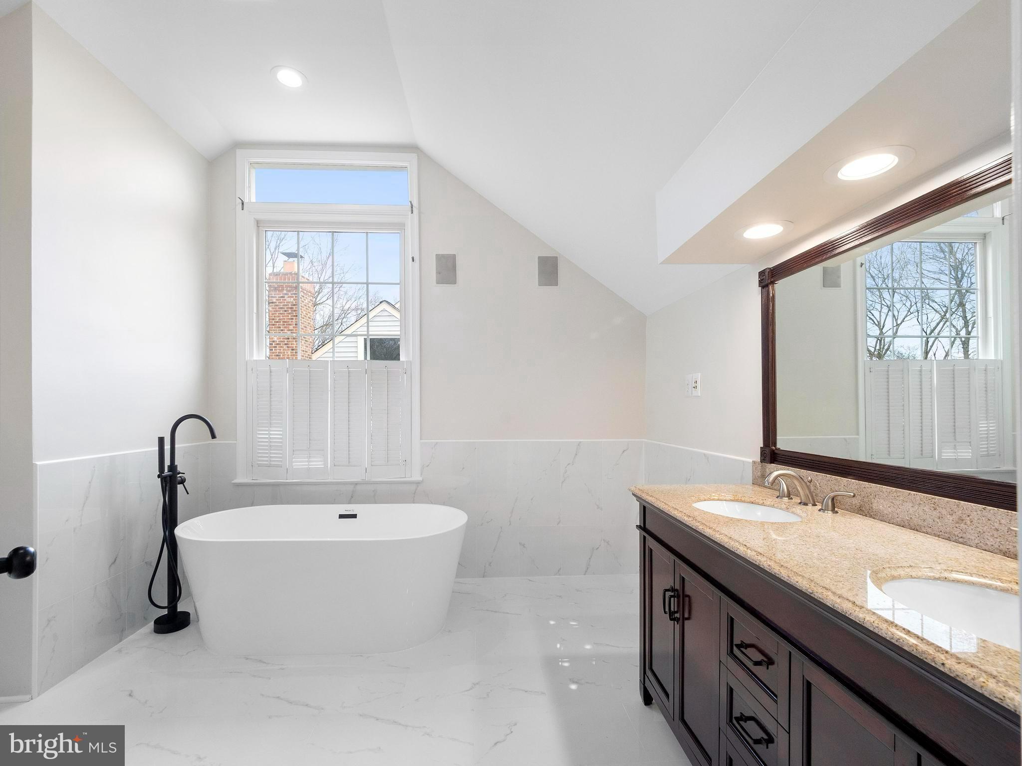 13216 Lazy Glen Ln