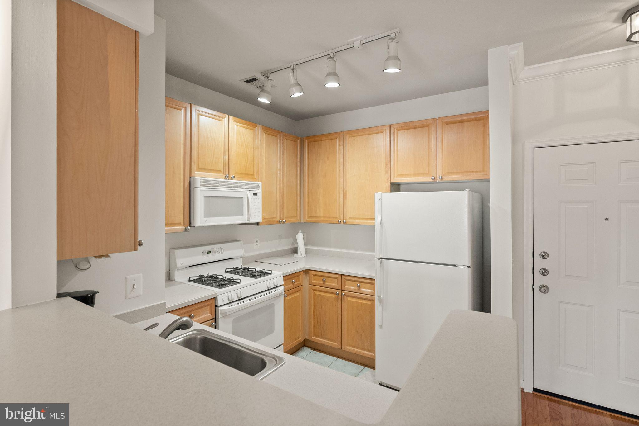 9480 Virginia Center Blvd #304