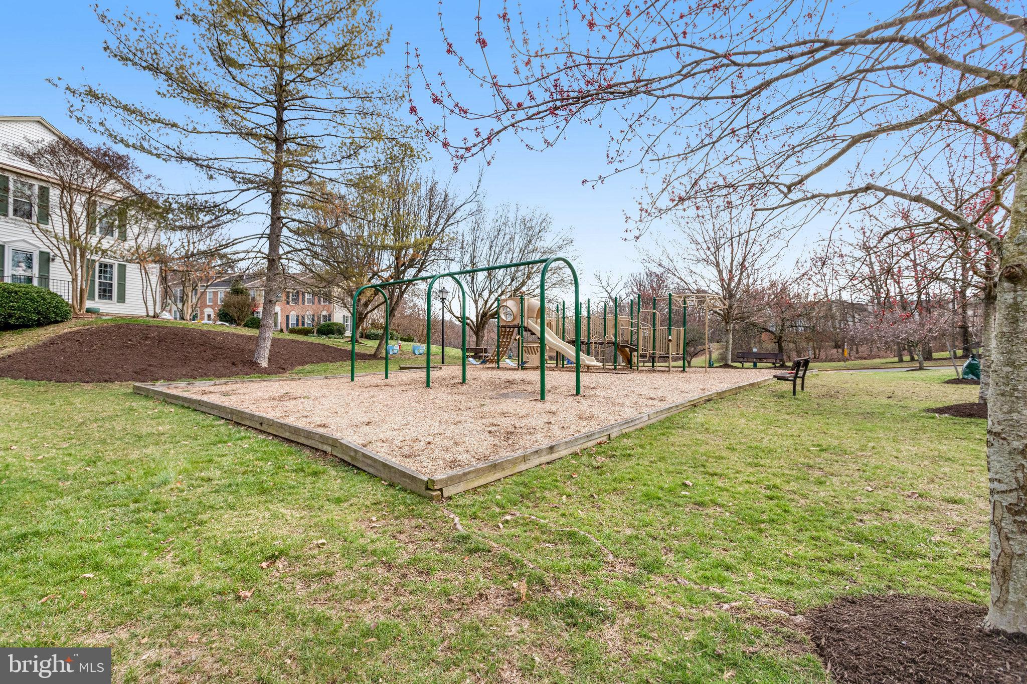 5661 Ridge View Dr