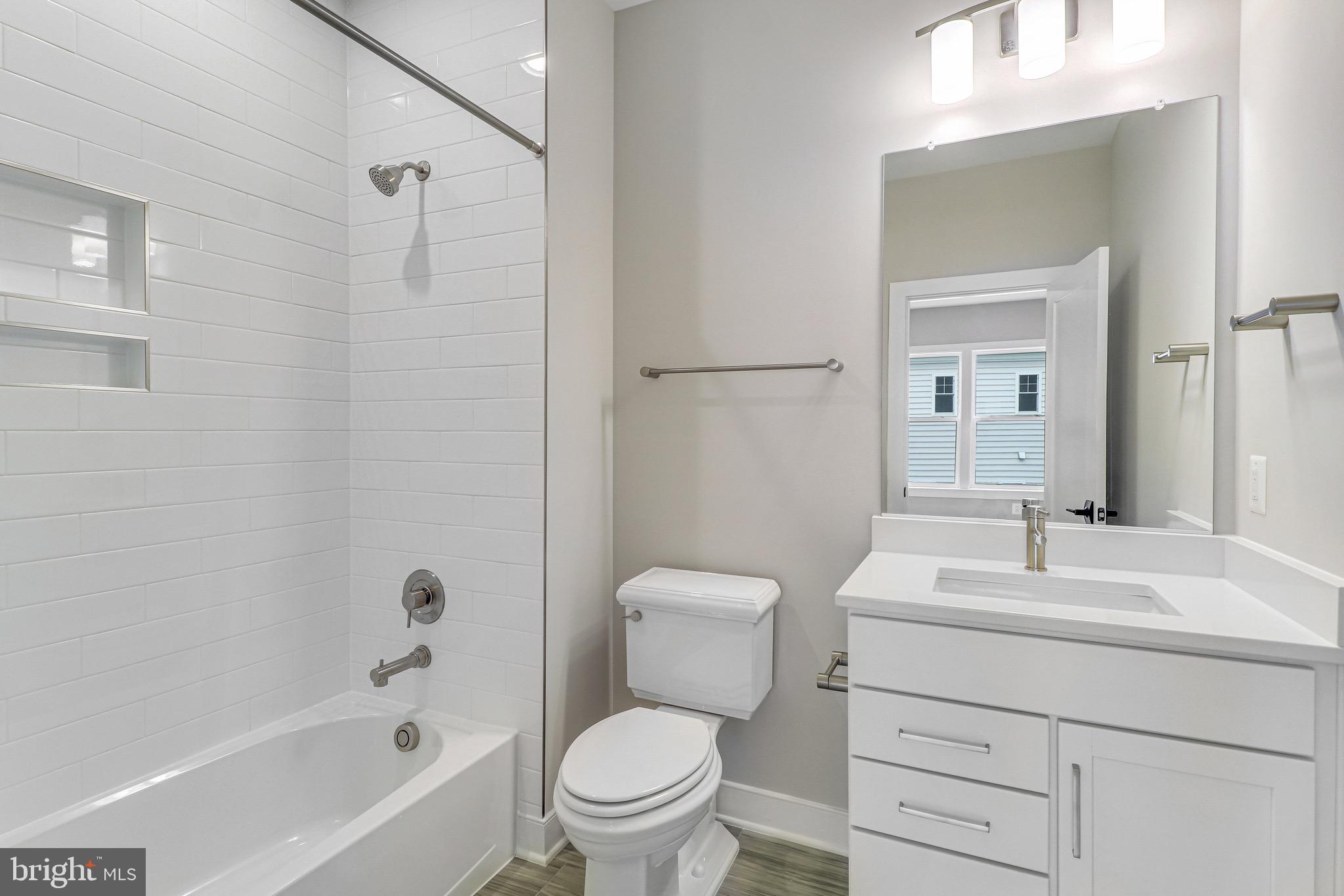 10109 Garrett St