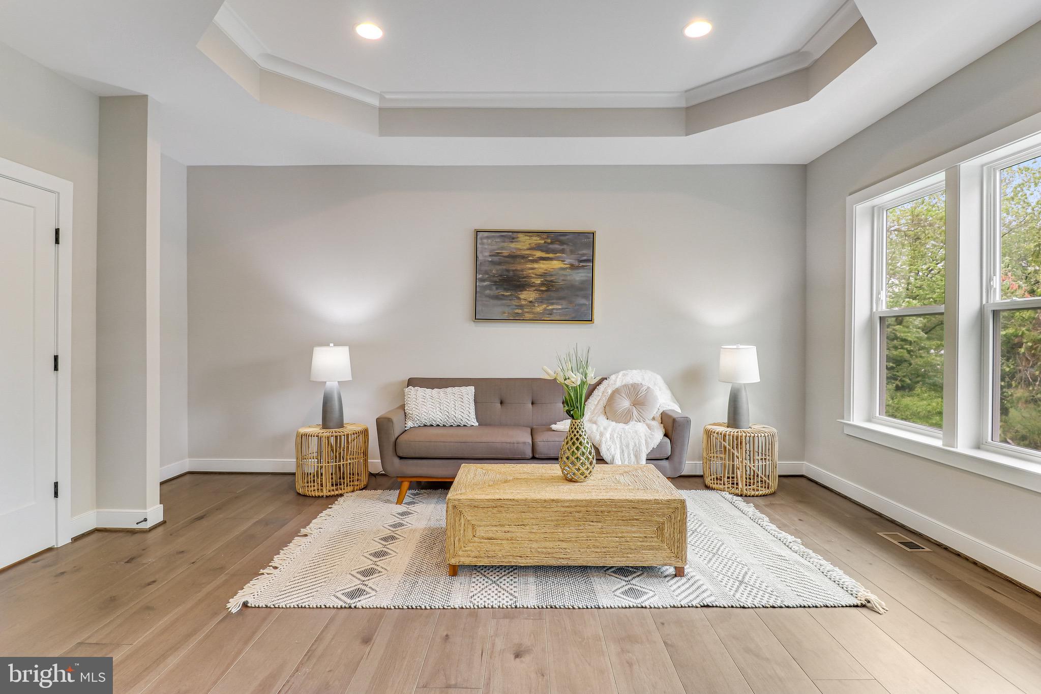 10109 Garrett St