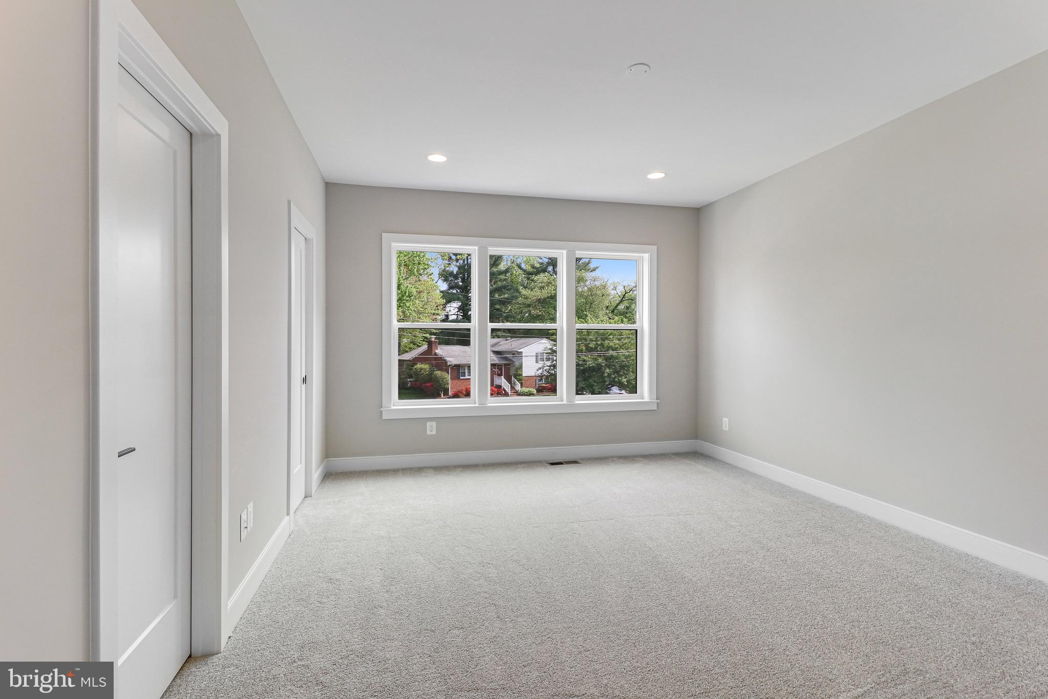 10109 Garrett St