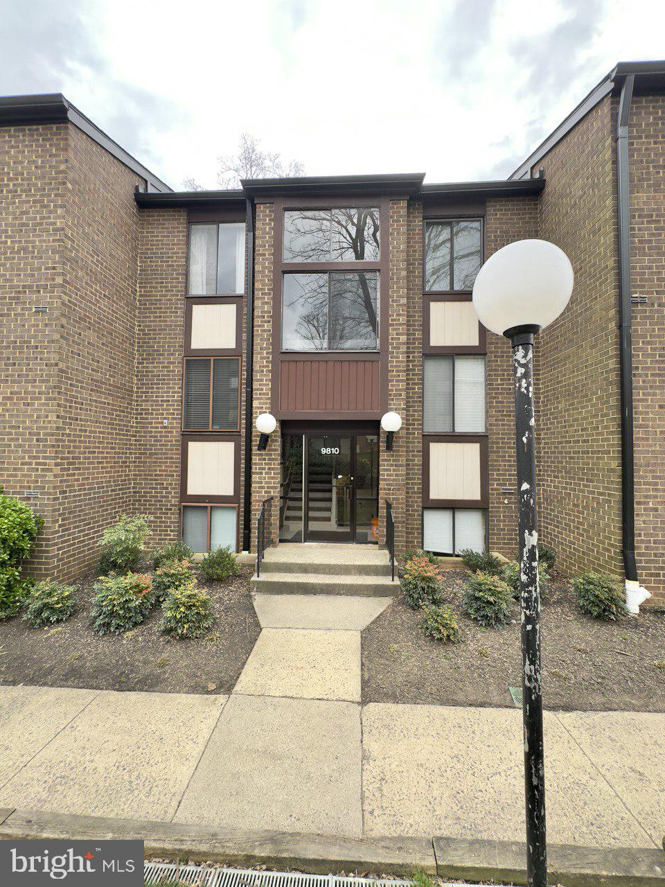 9810 Kingsbridge Dr #201