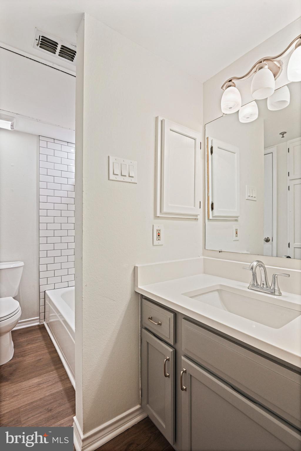 1524 Lincoln Way #307