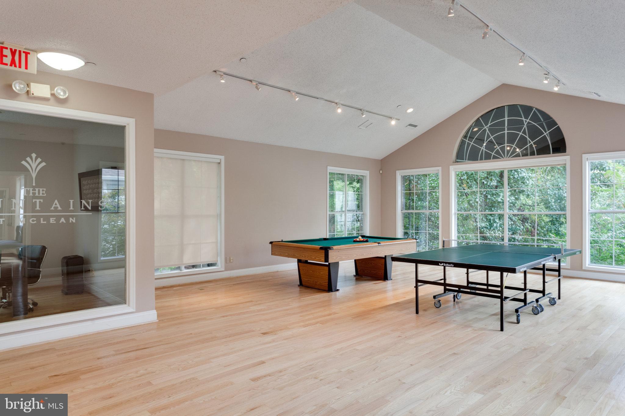 1524 Lincoln Way #307