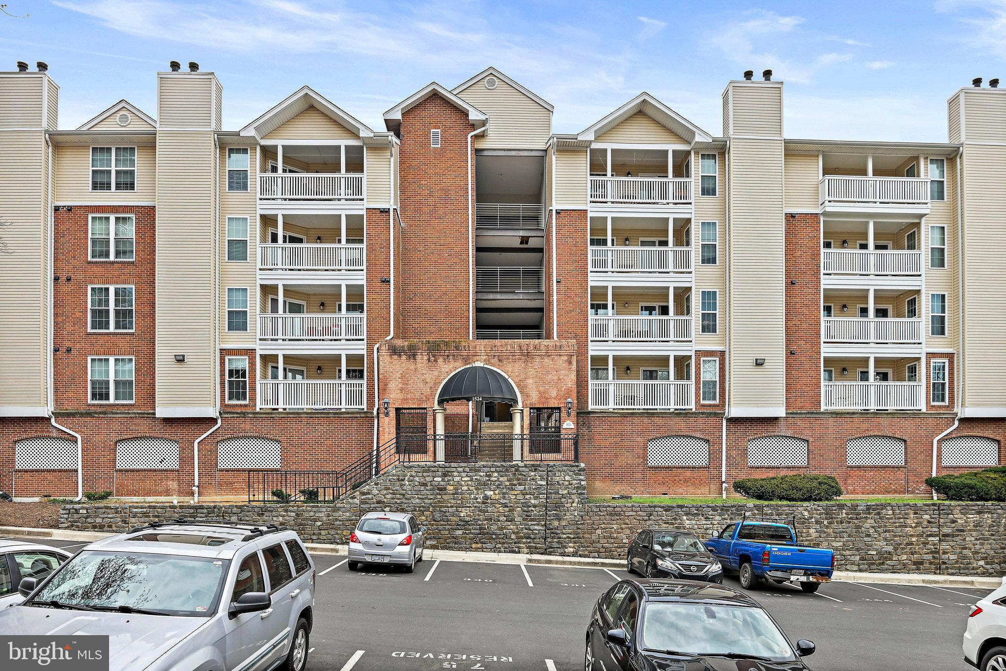1524 Lincoln Way #307