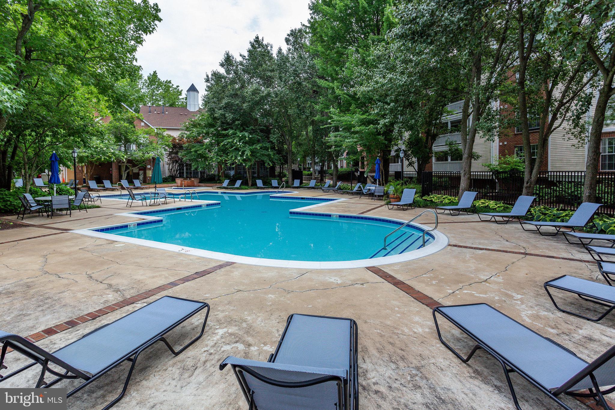 1524 Lincoln Way #307