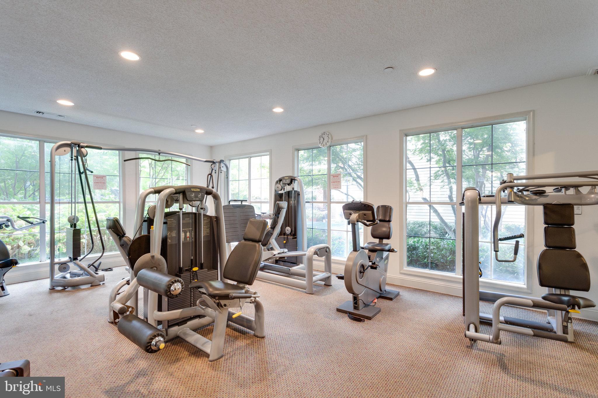 1524 Lincoln Way #307