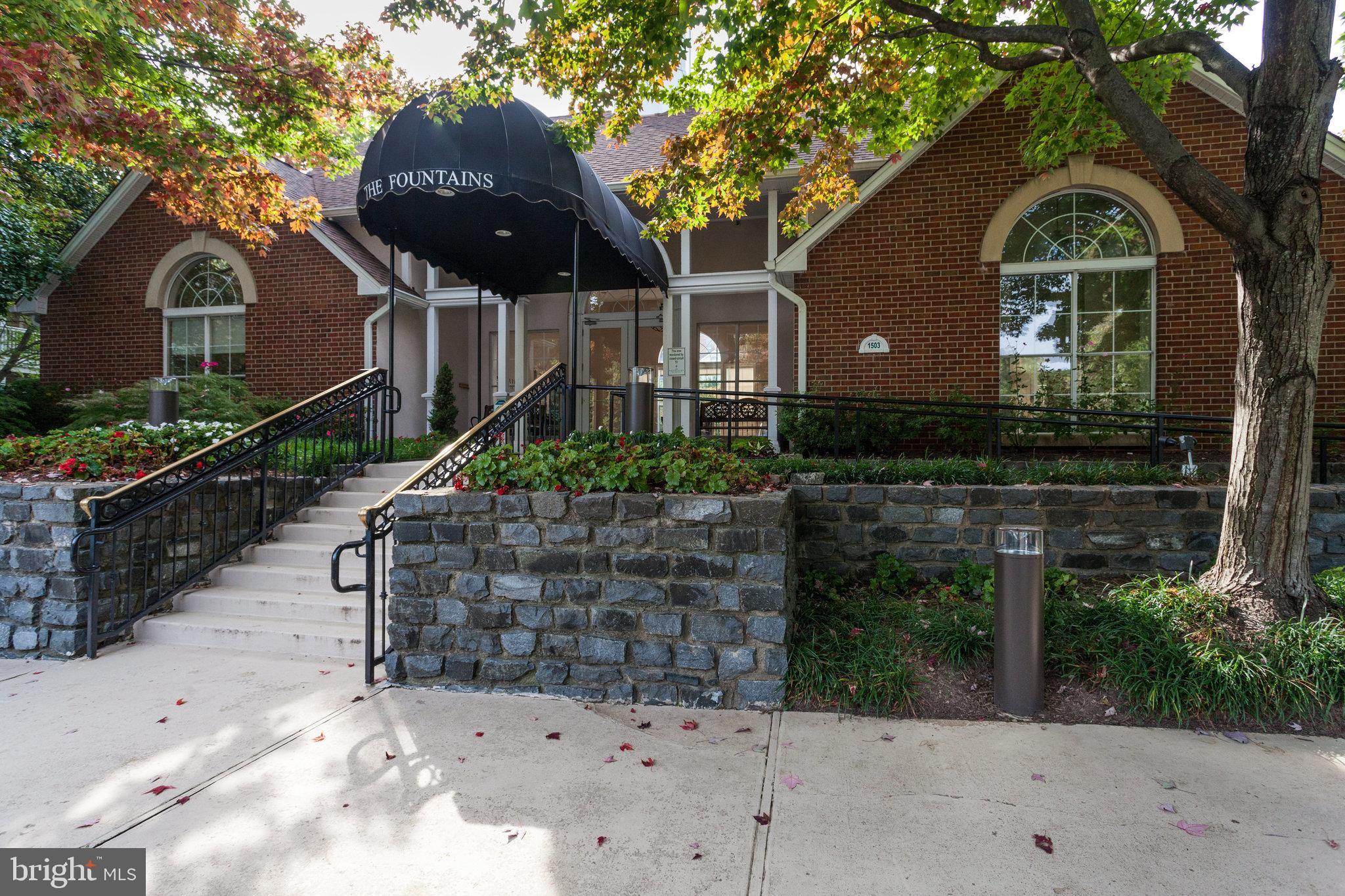 1524 Lincoln Way #307