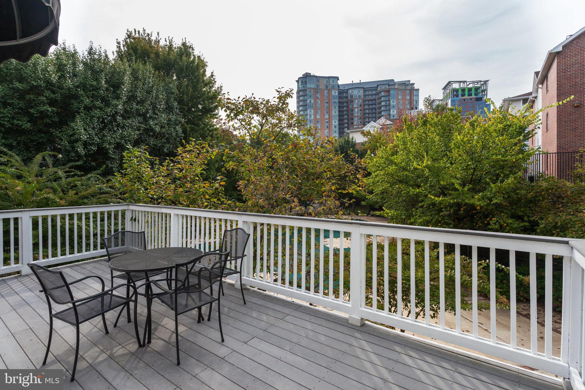 1524 Lincoln Way #307