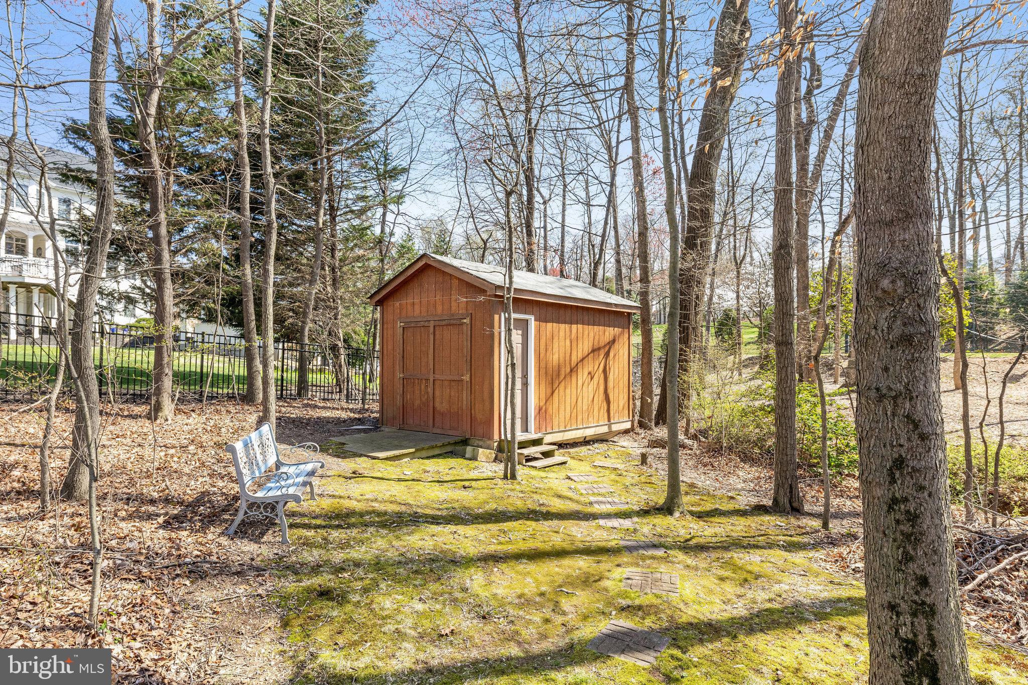 1109 Arboroak Pl