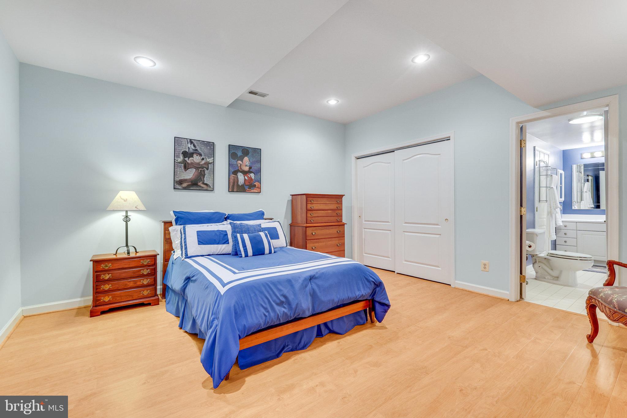1109 Arboroak Pl