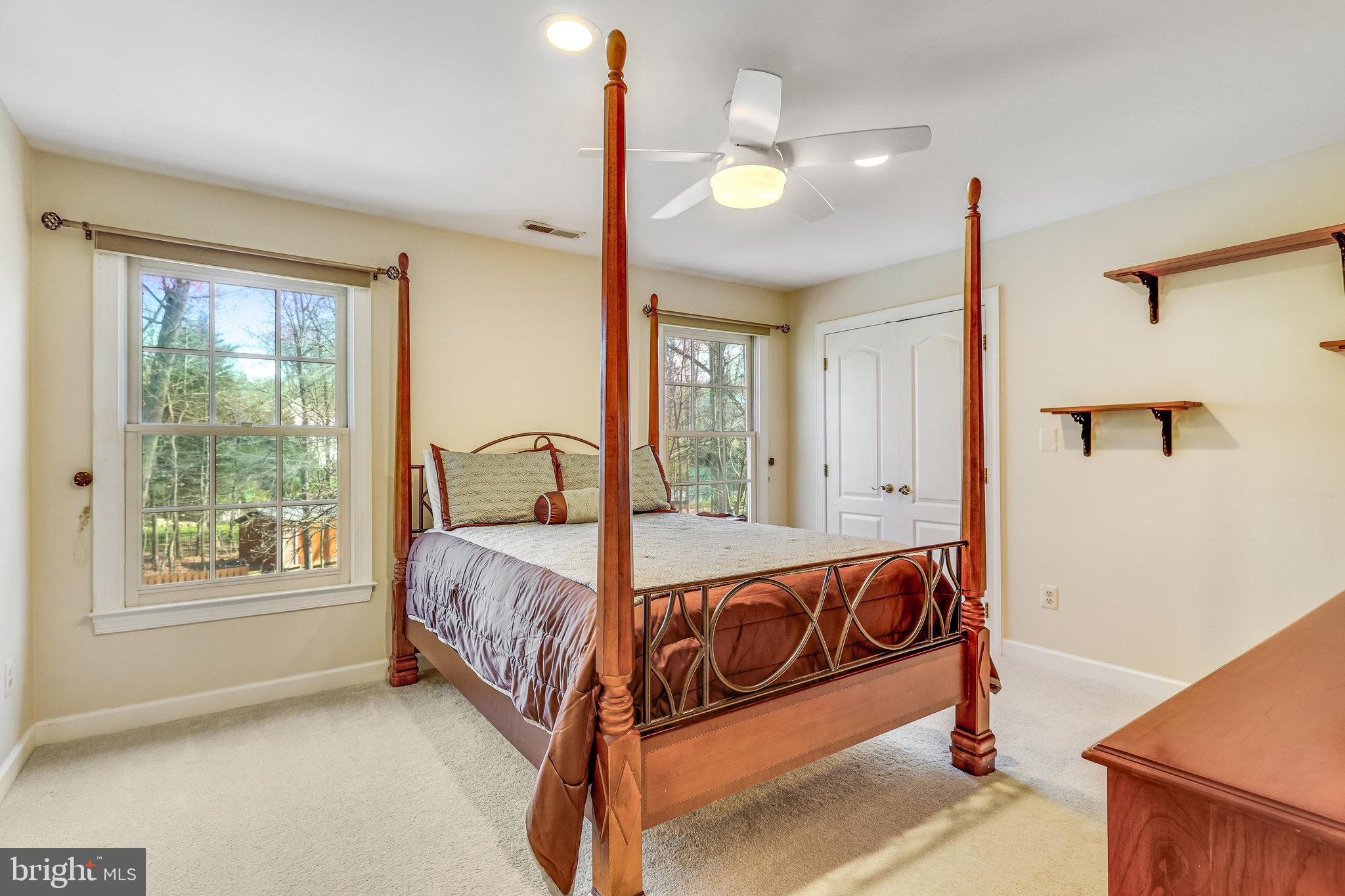 1109 Arboroak Pl