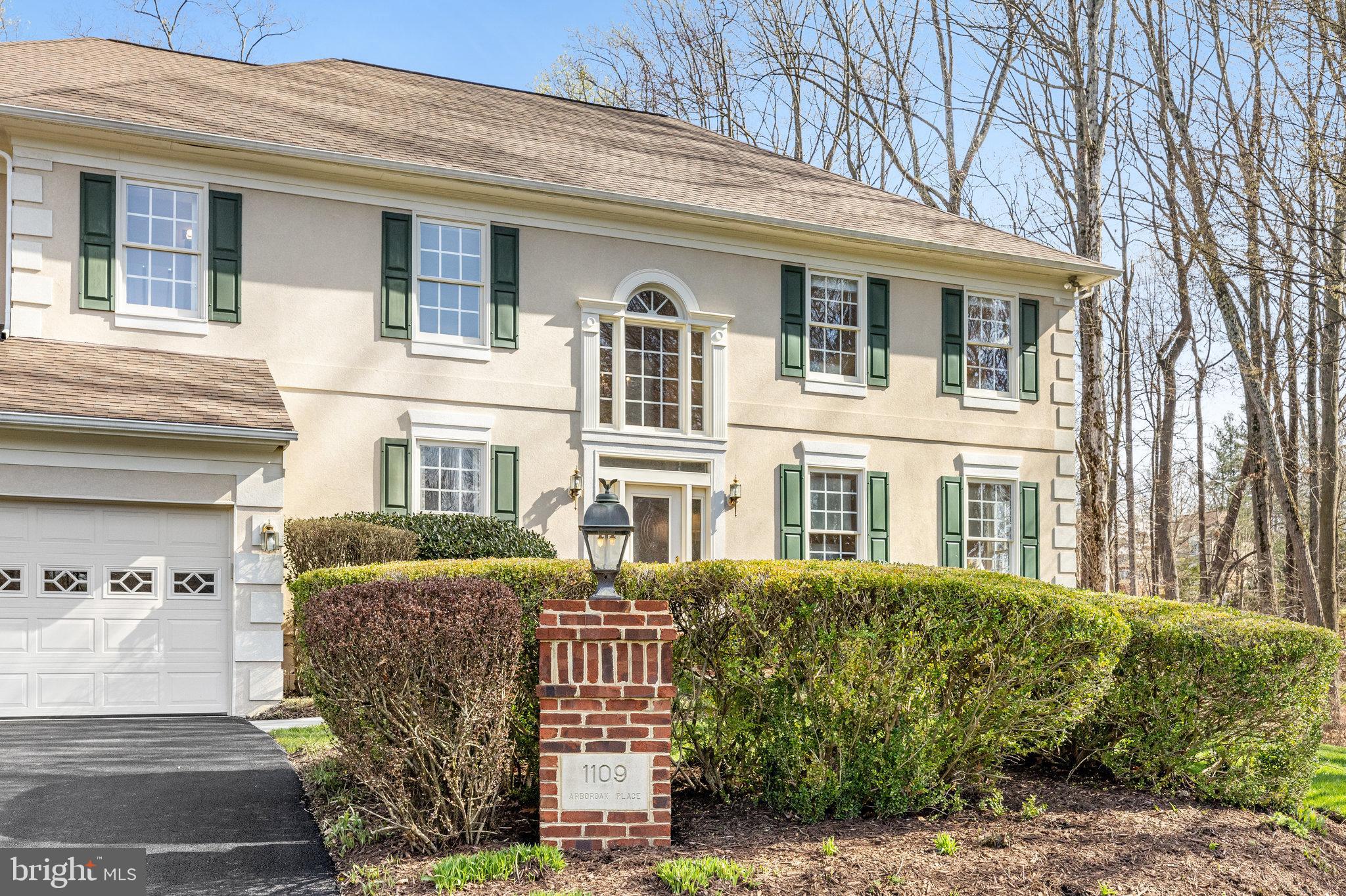 1109 Arboroak Pl