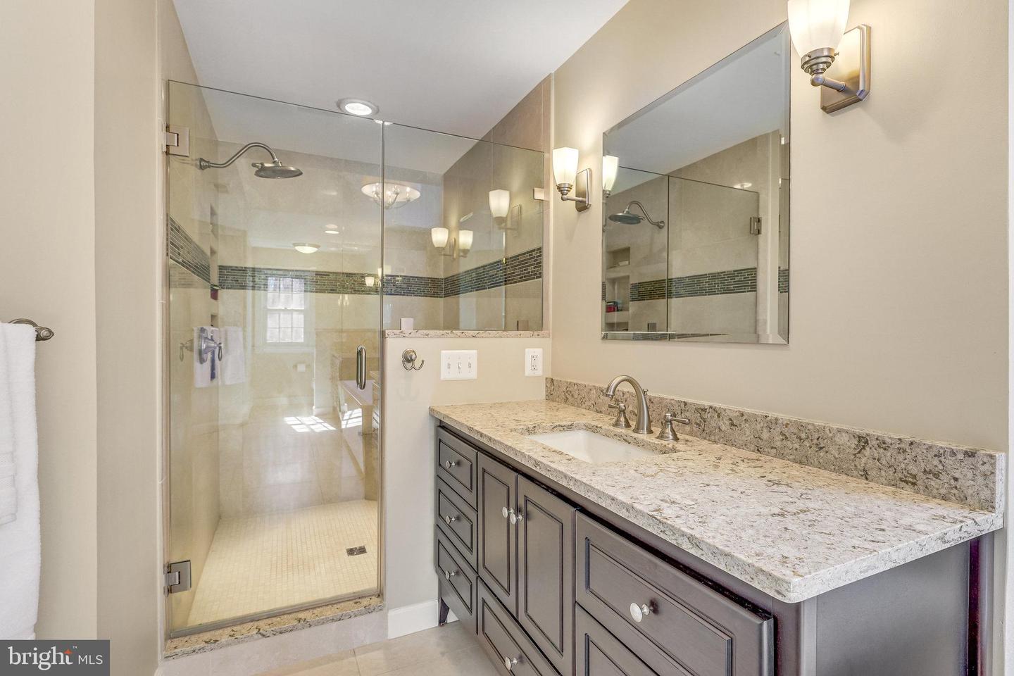 1109 Arboroak Pl