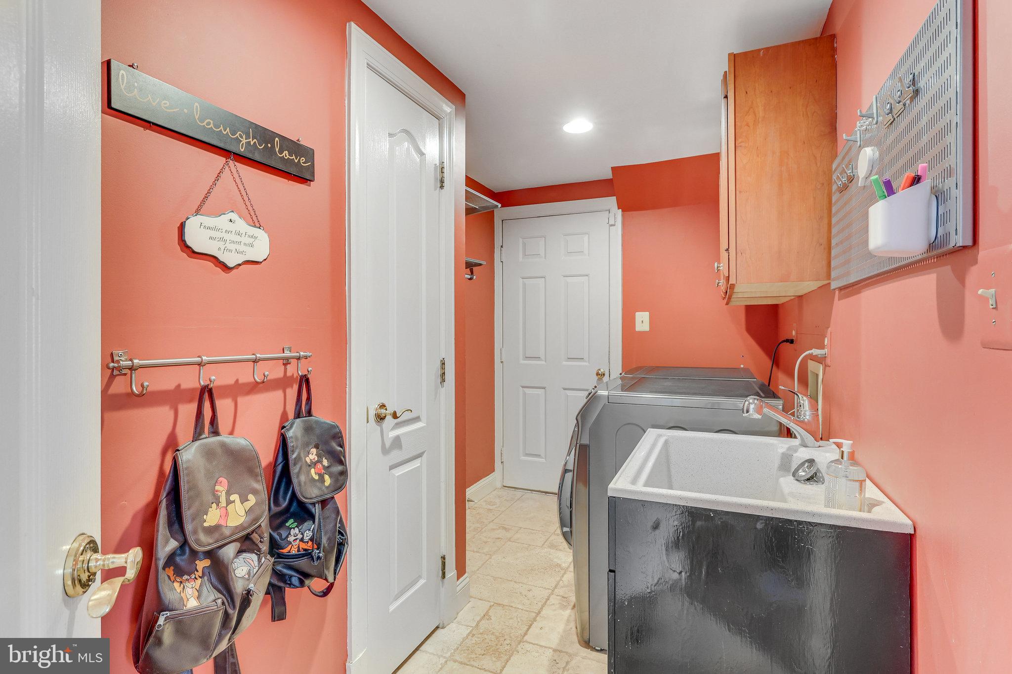 1109 Arboroak Pl