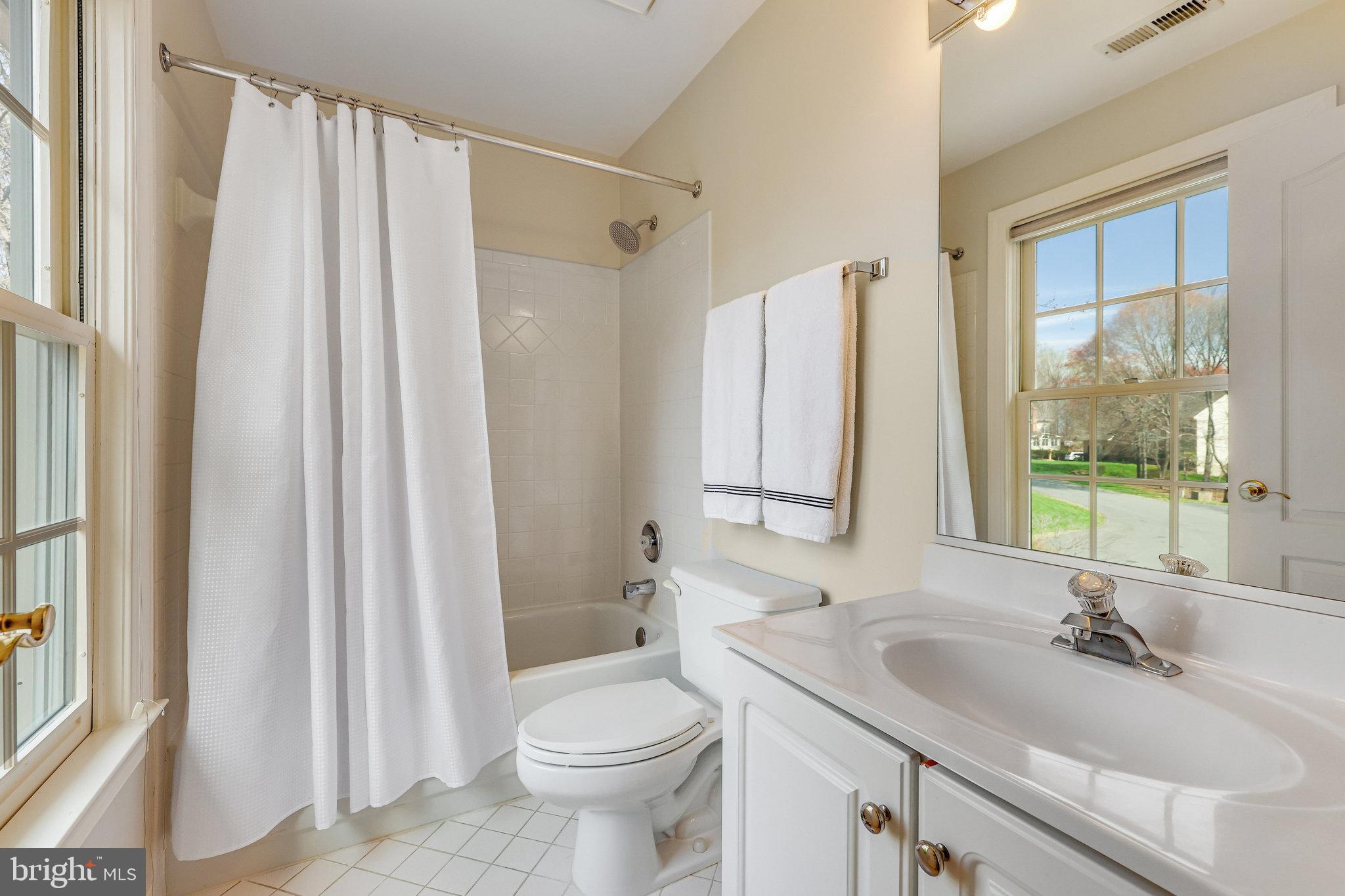 1109 Arboroak Pl