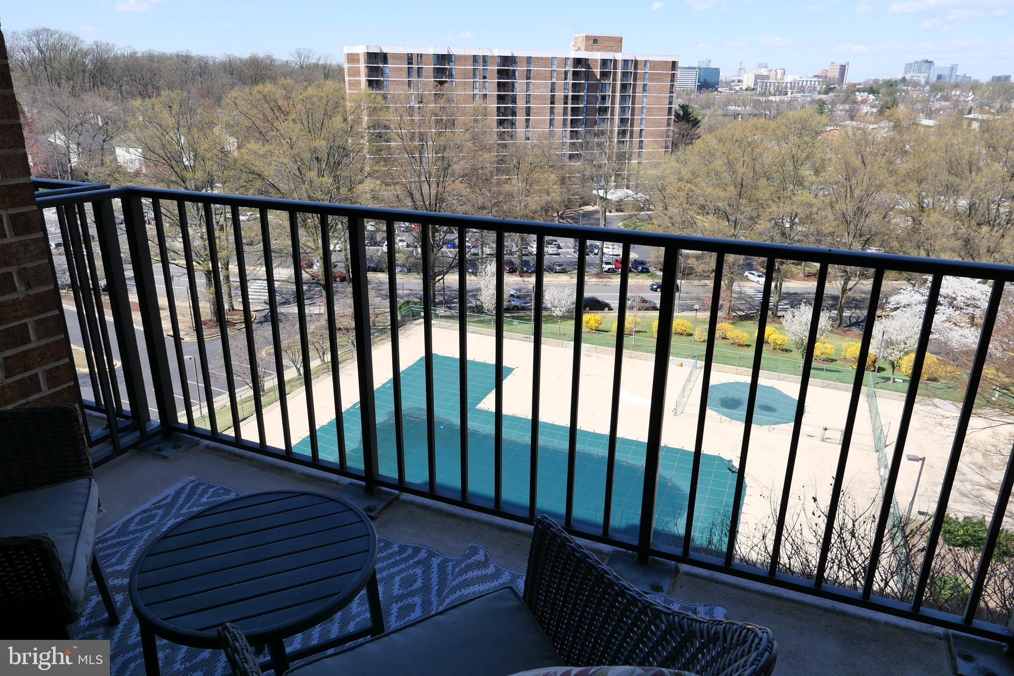 2311 Pimmit Dr #718