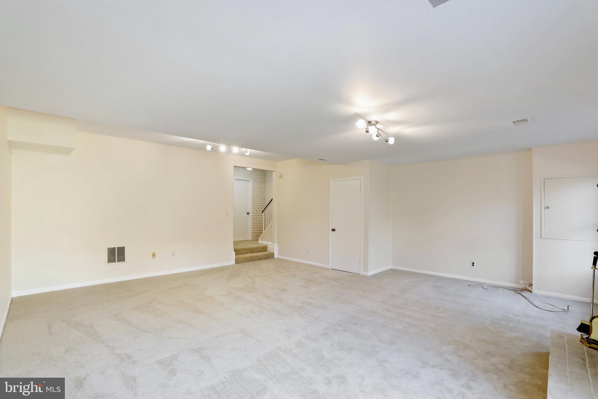 10440 Red Granite Ter