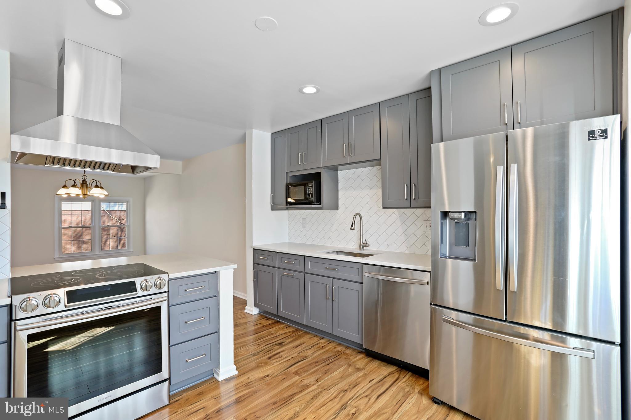 10440 Red Granite Ter