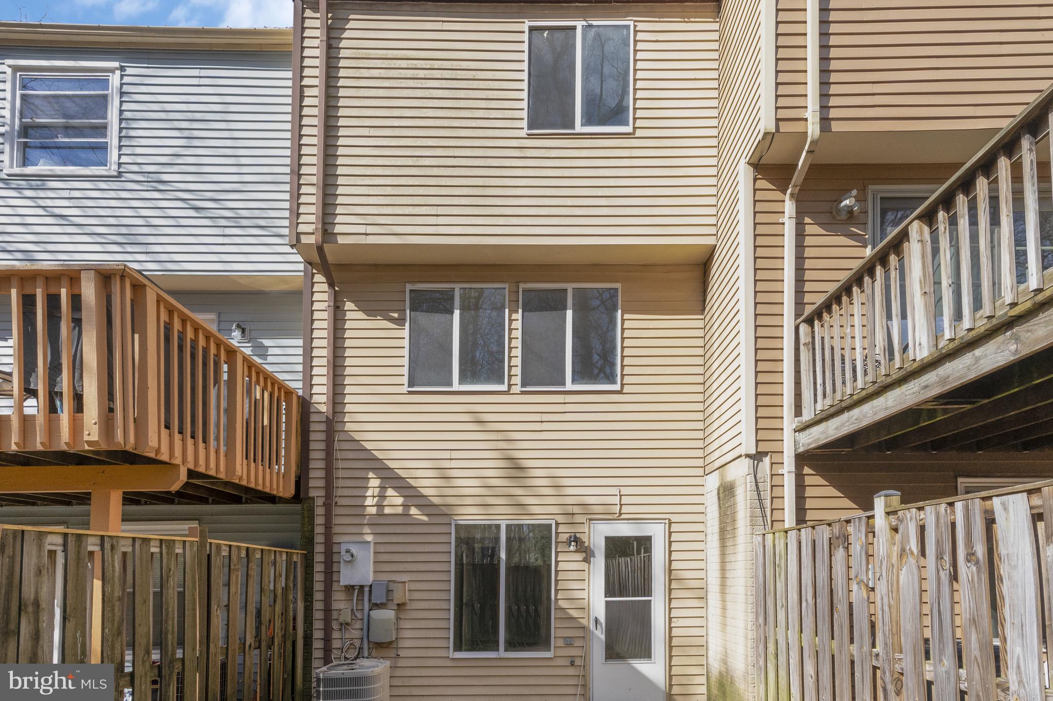 8653 Kenosha Ct