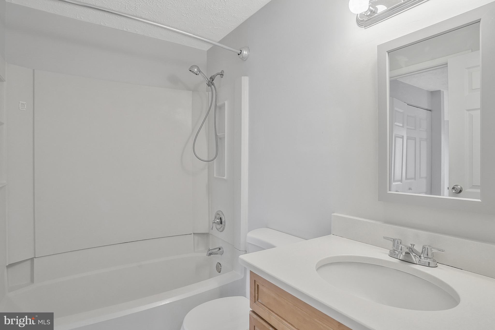 8653 Kenosha Ct