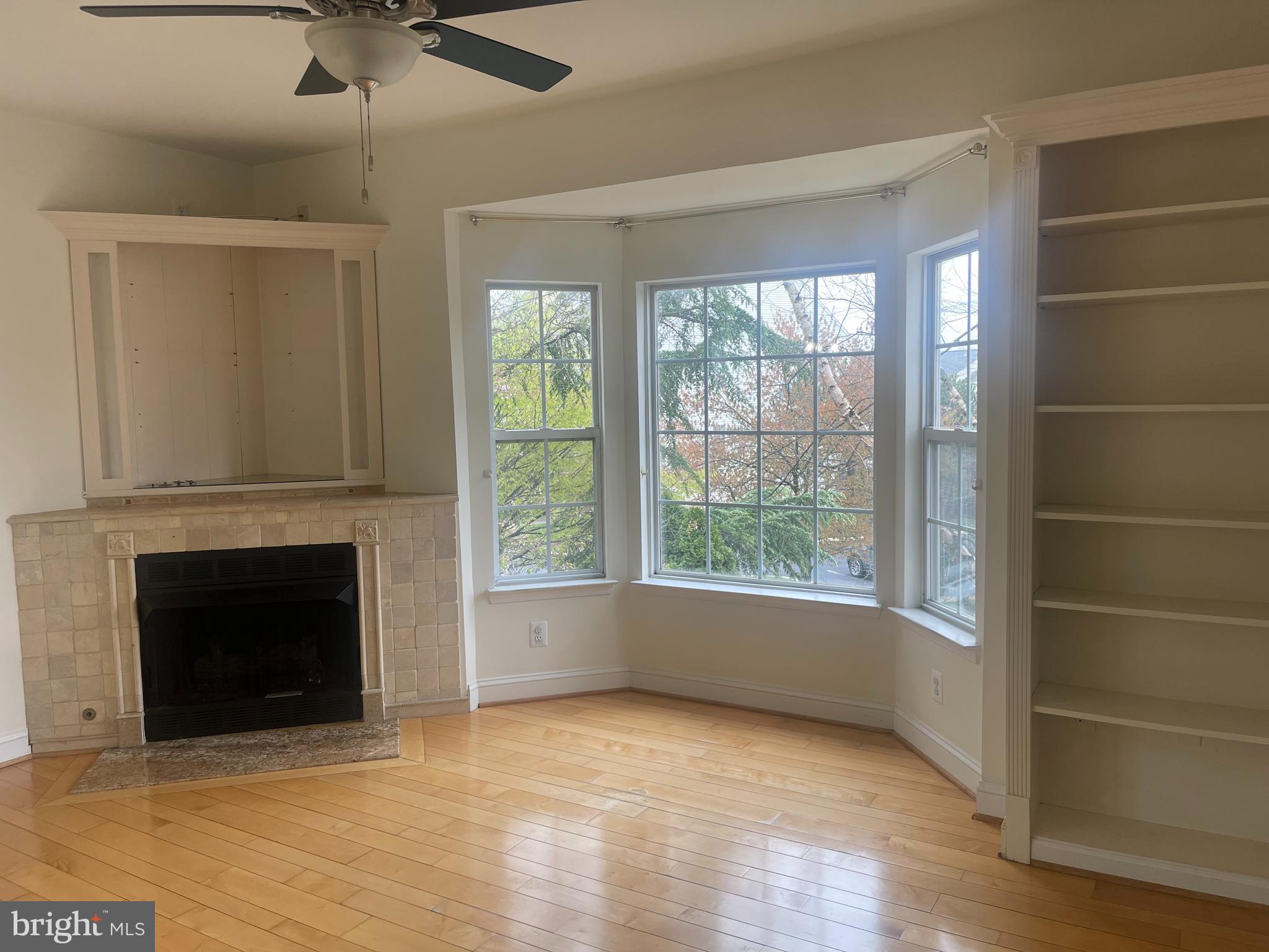 2523 Polly Jefferson Way