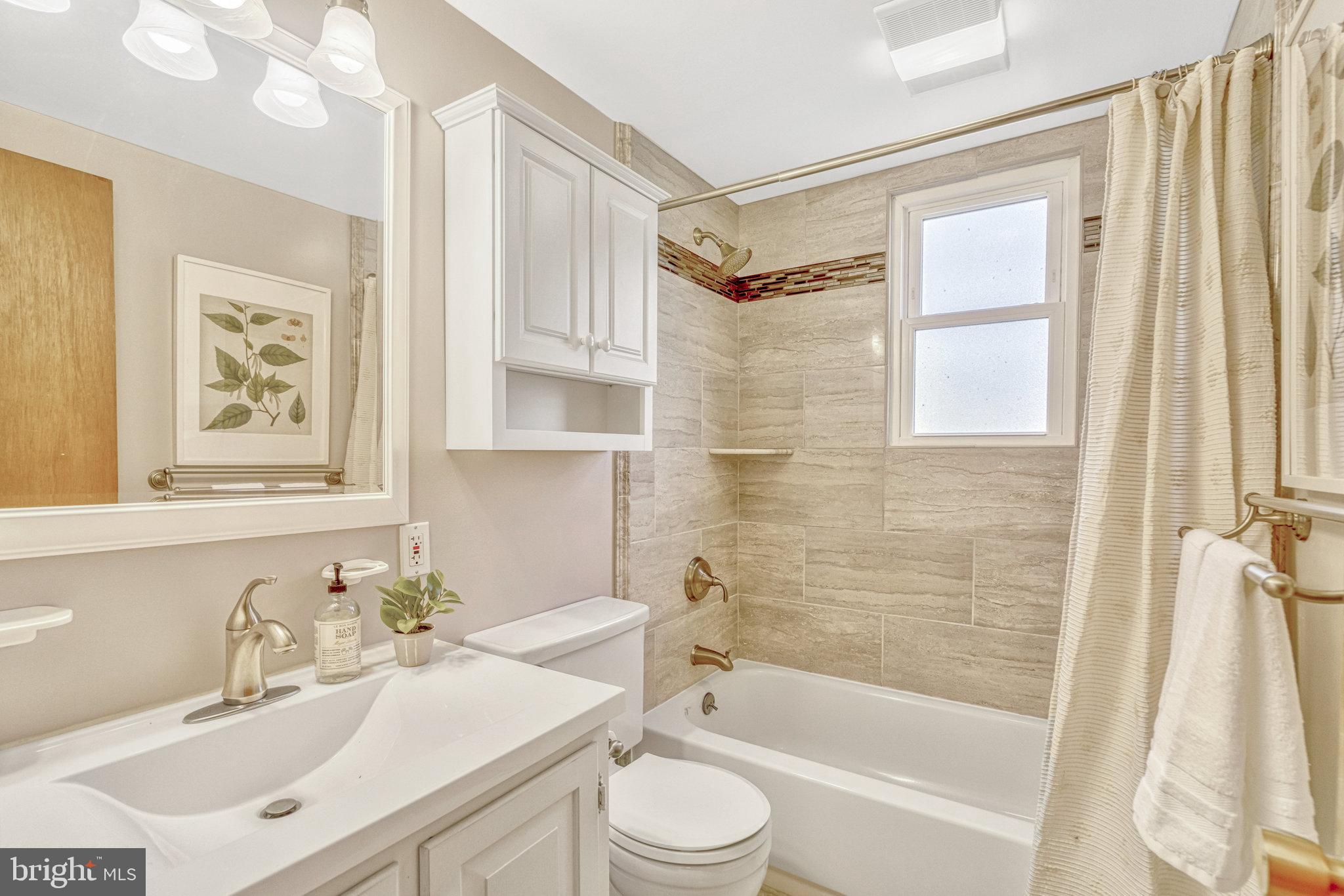 2530 Roswell Ct