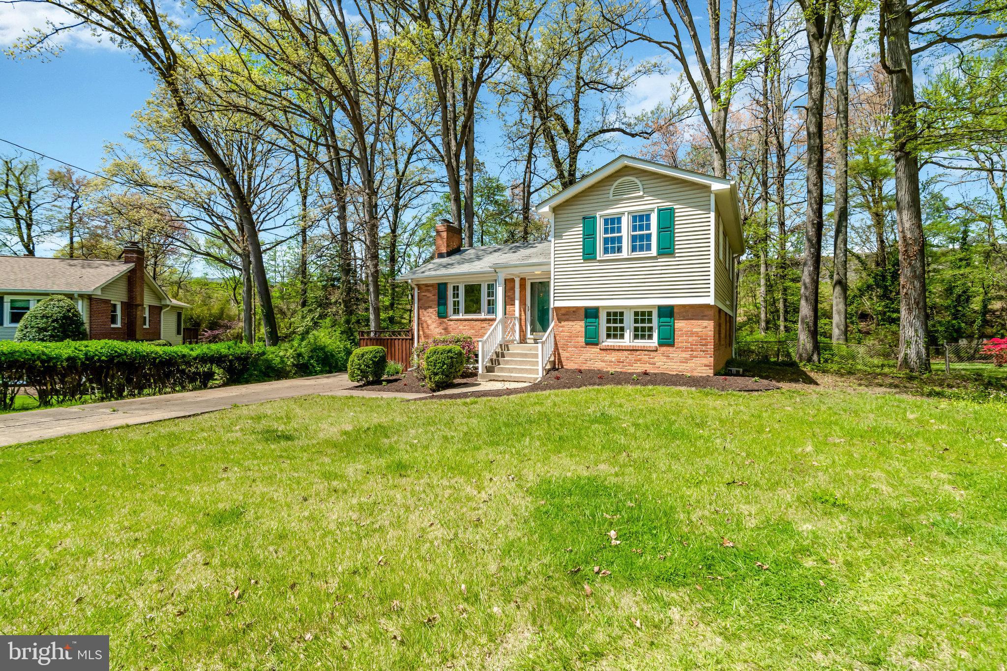 2530 Roswell Ct