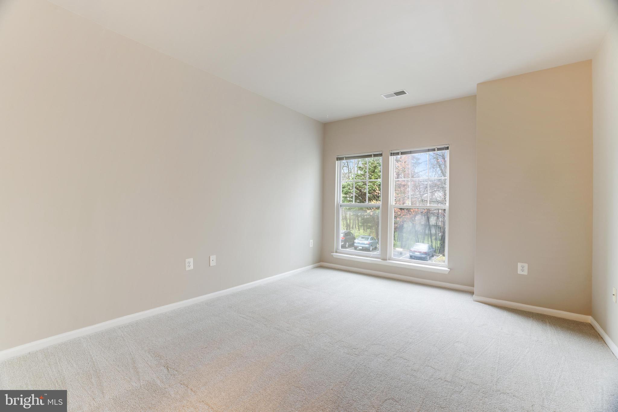 1520 N Point Dr #202