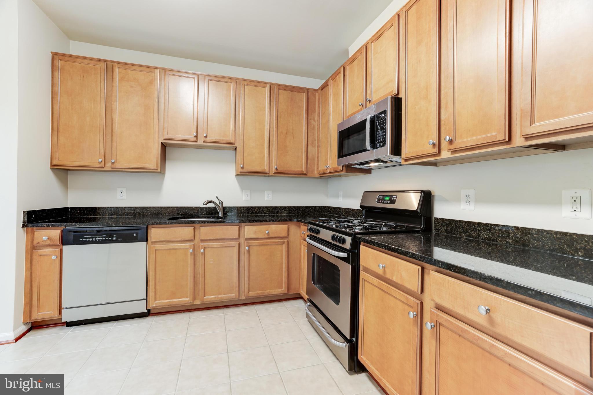 1520 N Point Dr #202