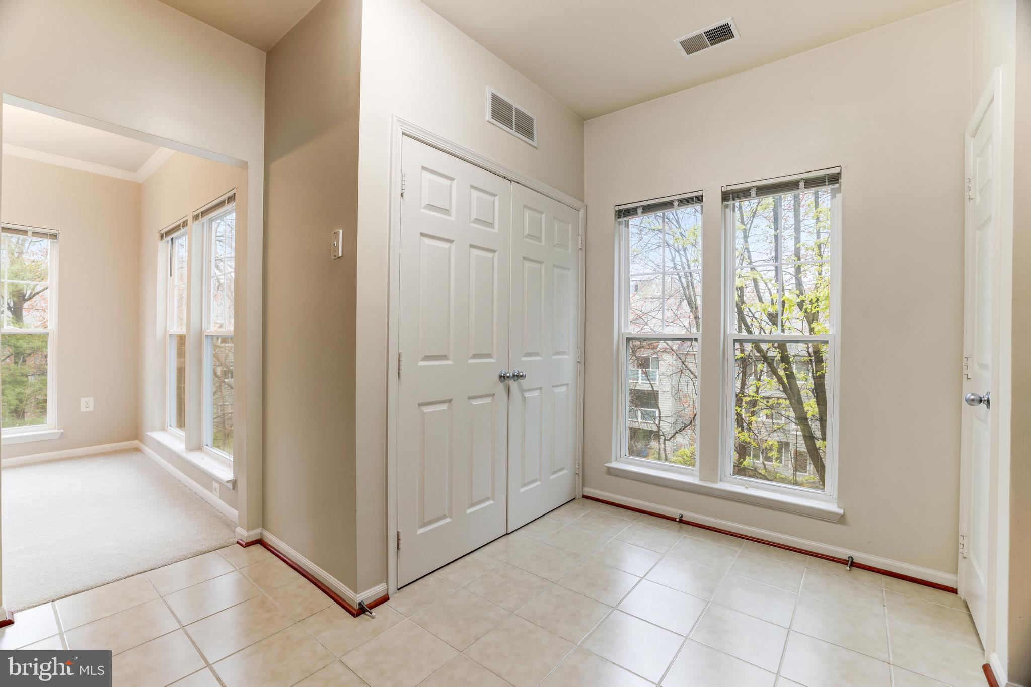 1520 N Point Dr #202