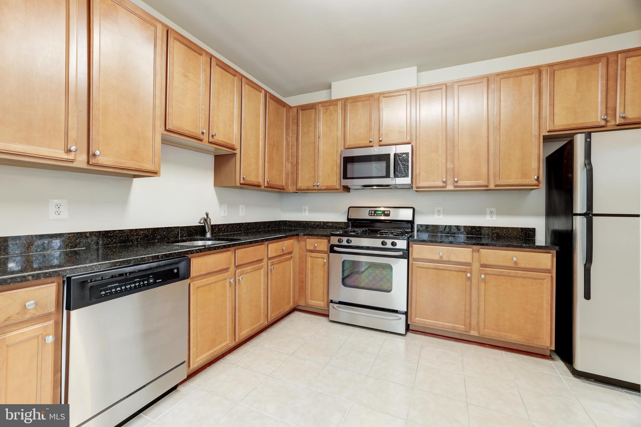 1520 N Point Dr #202