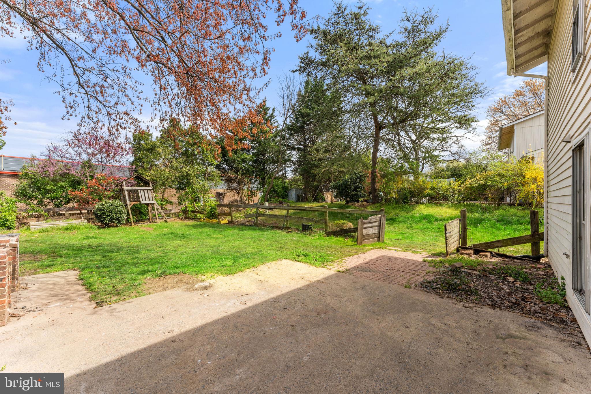 13704 Lynncroft Dr
