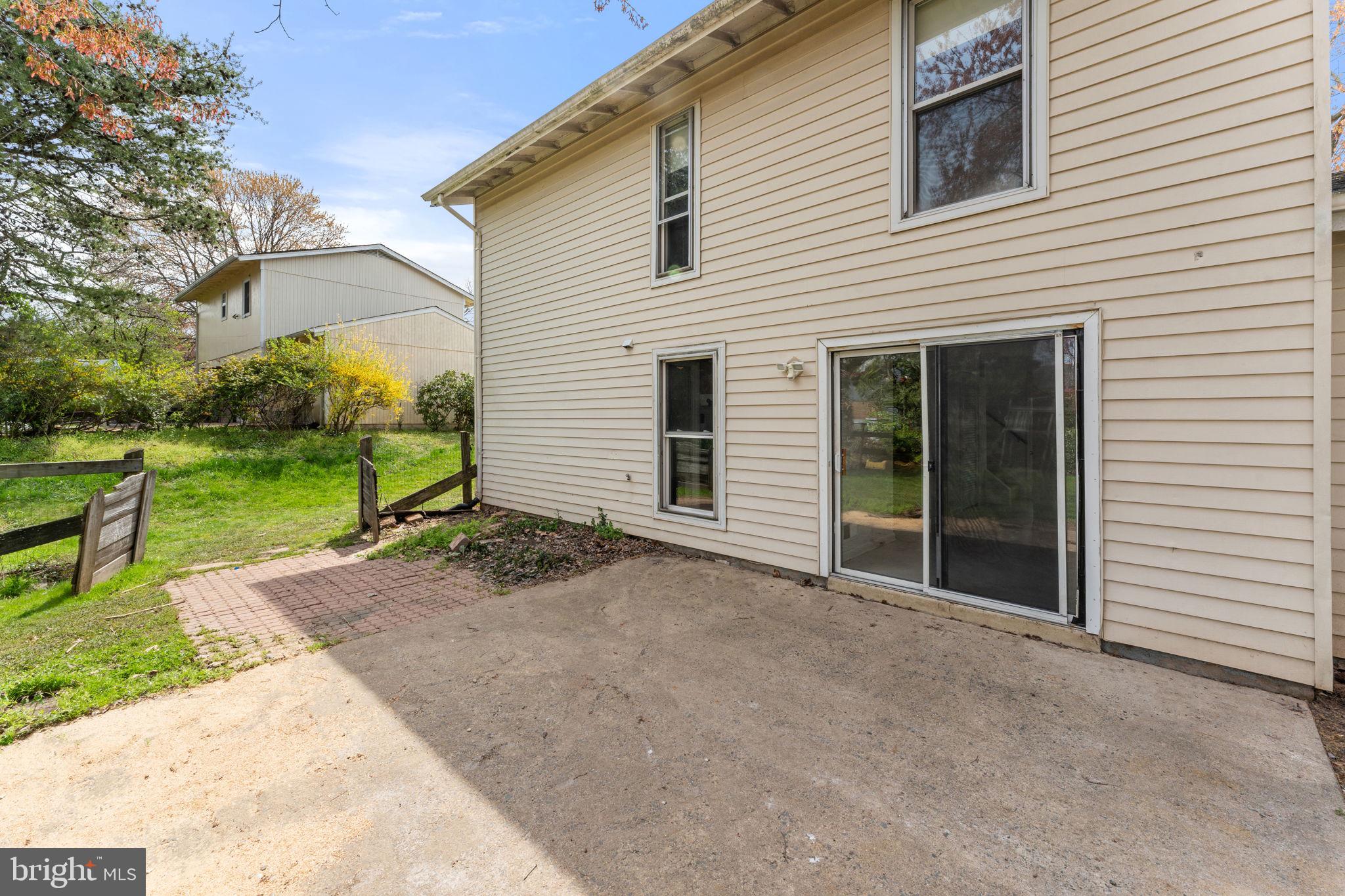 13704 Lynncroft Dr