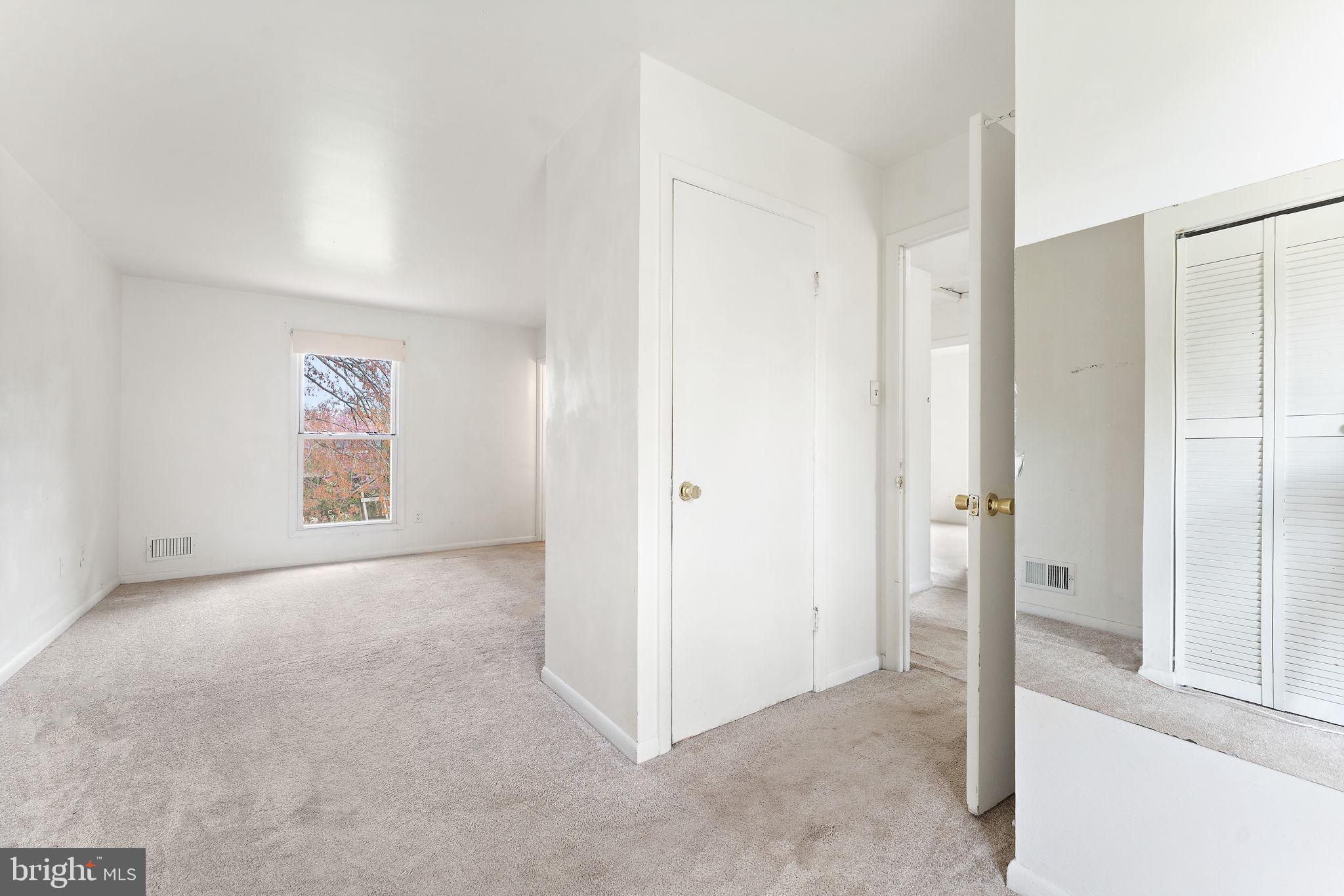 13704 Lynncroft Dr