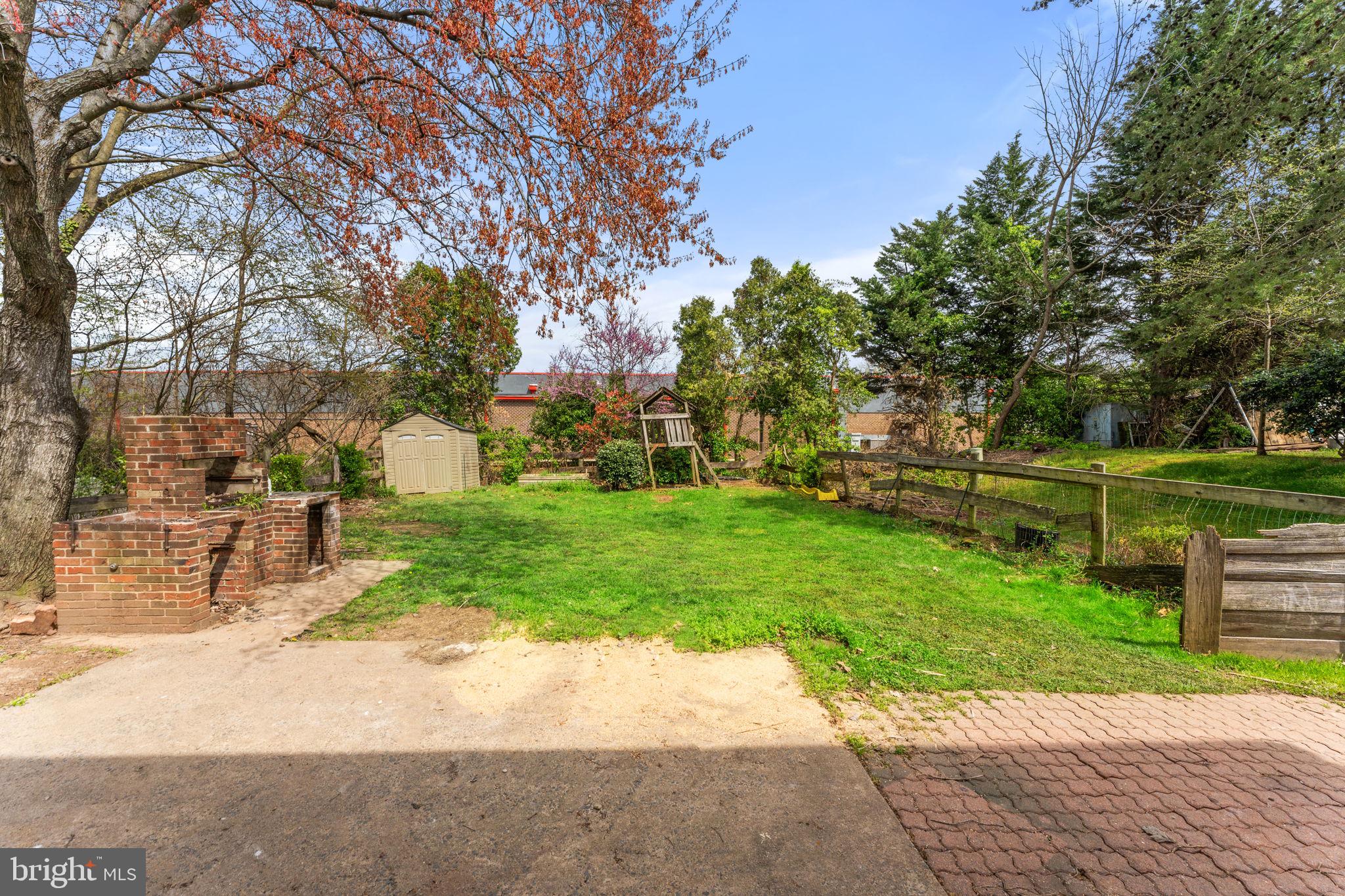13704 Lynncroft Dr