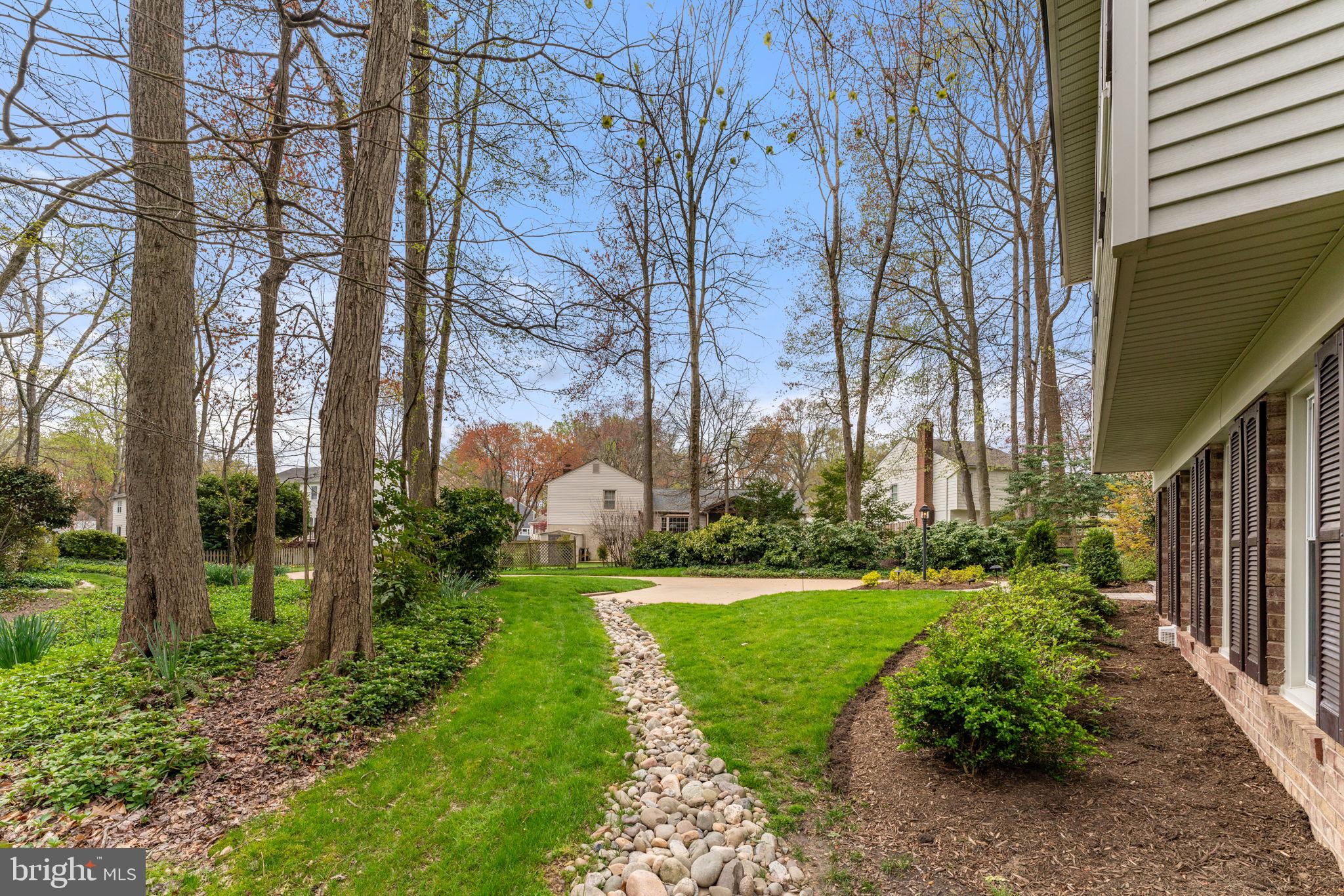 9414 Wallingford Dr