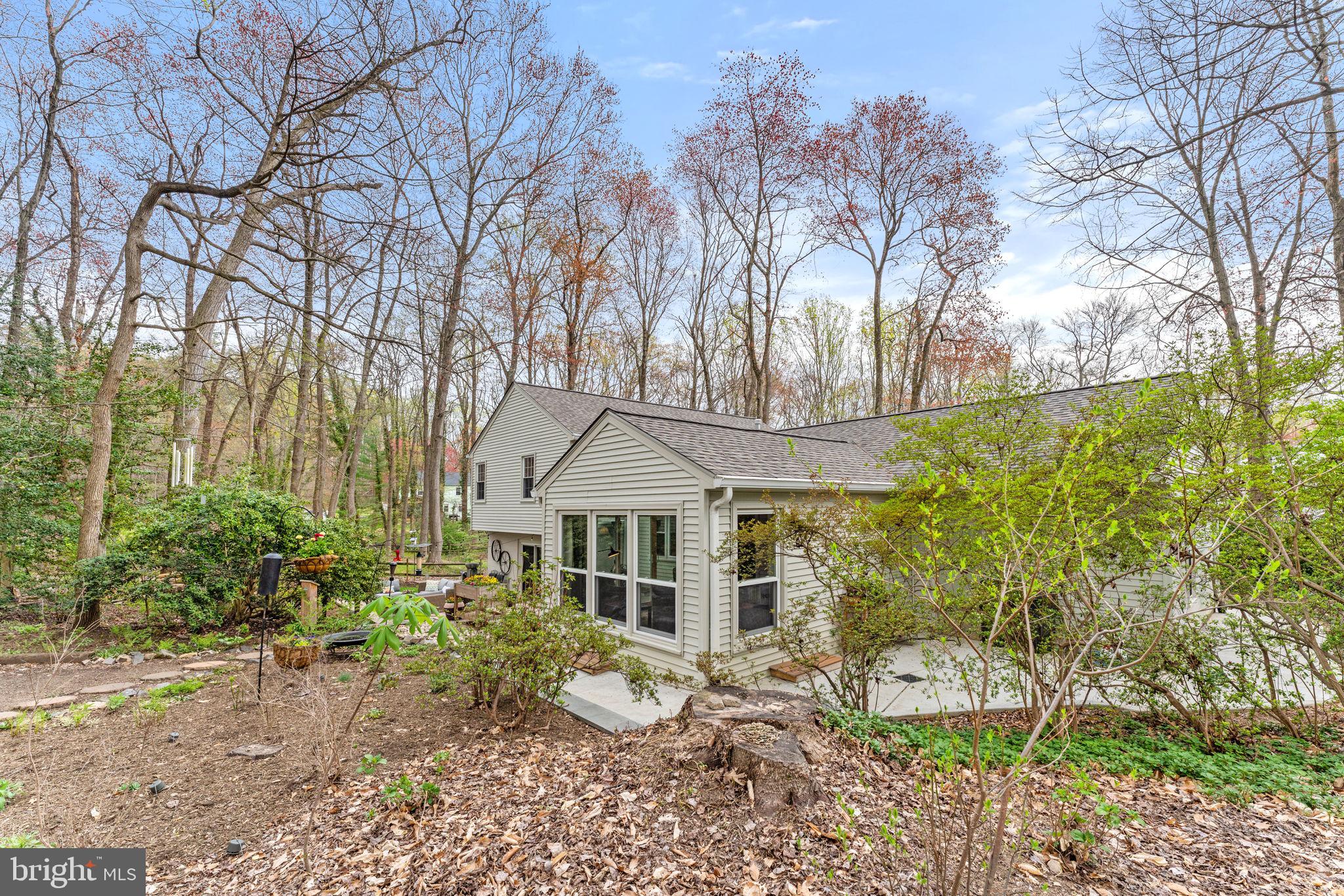 9414 Wallingford Dr