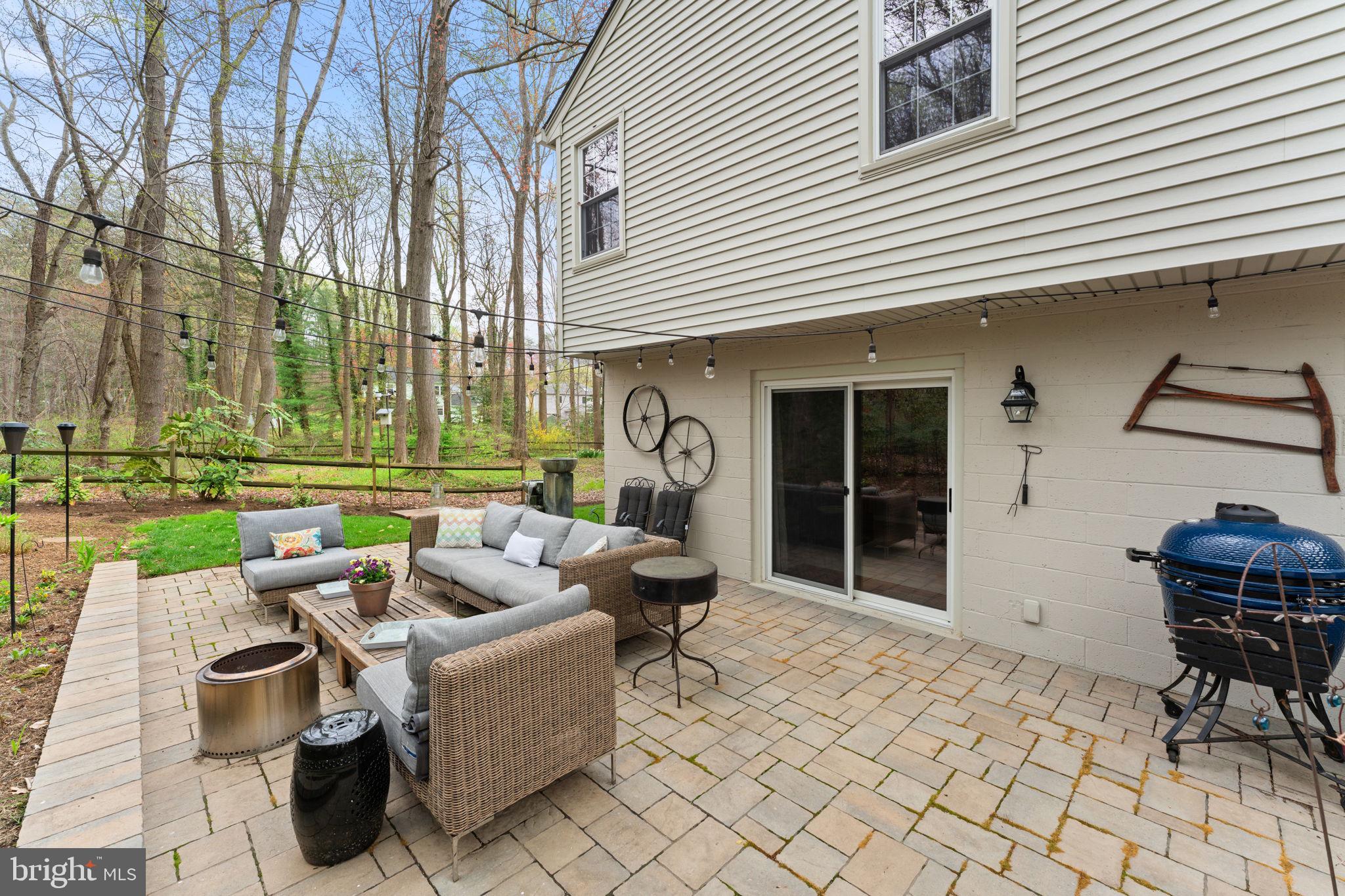 9414 Wallingford Dr