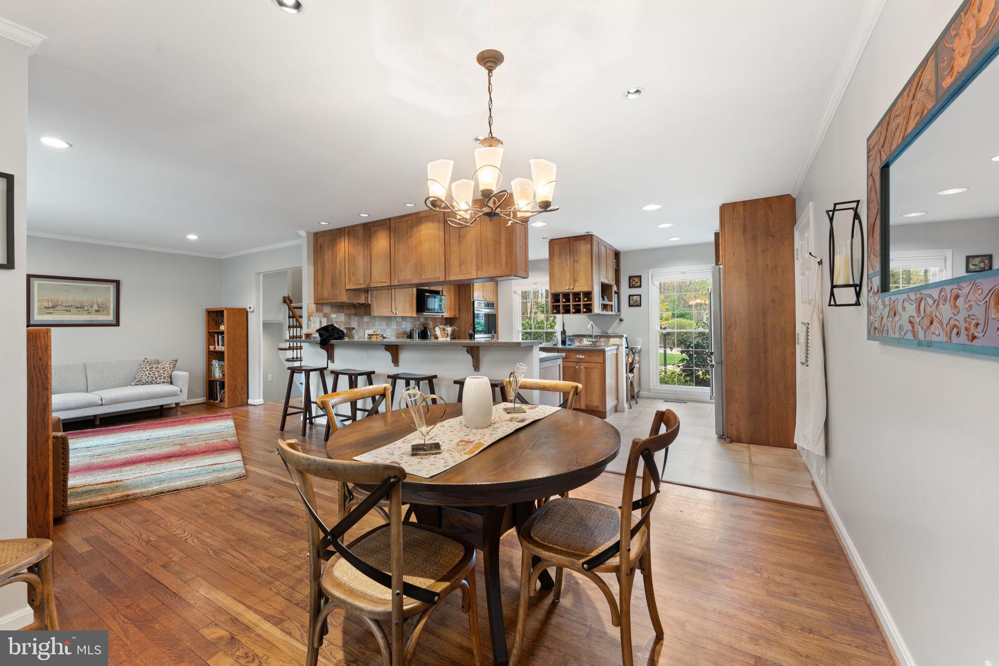 9414 Wallingford Dr