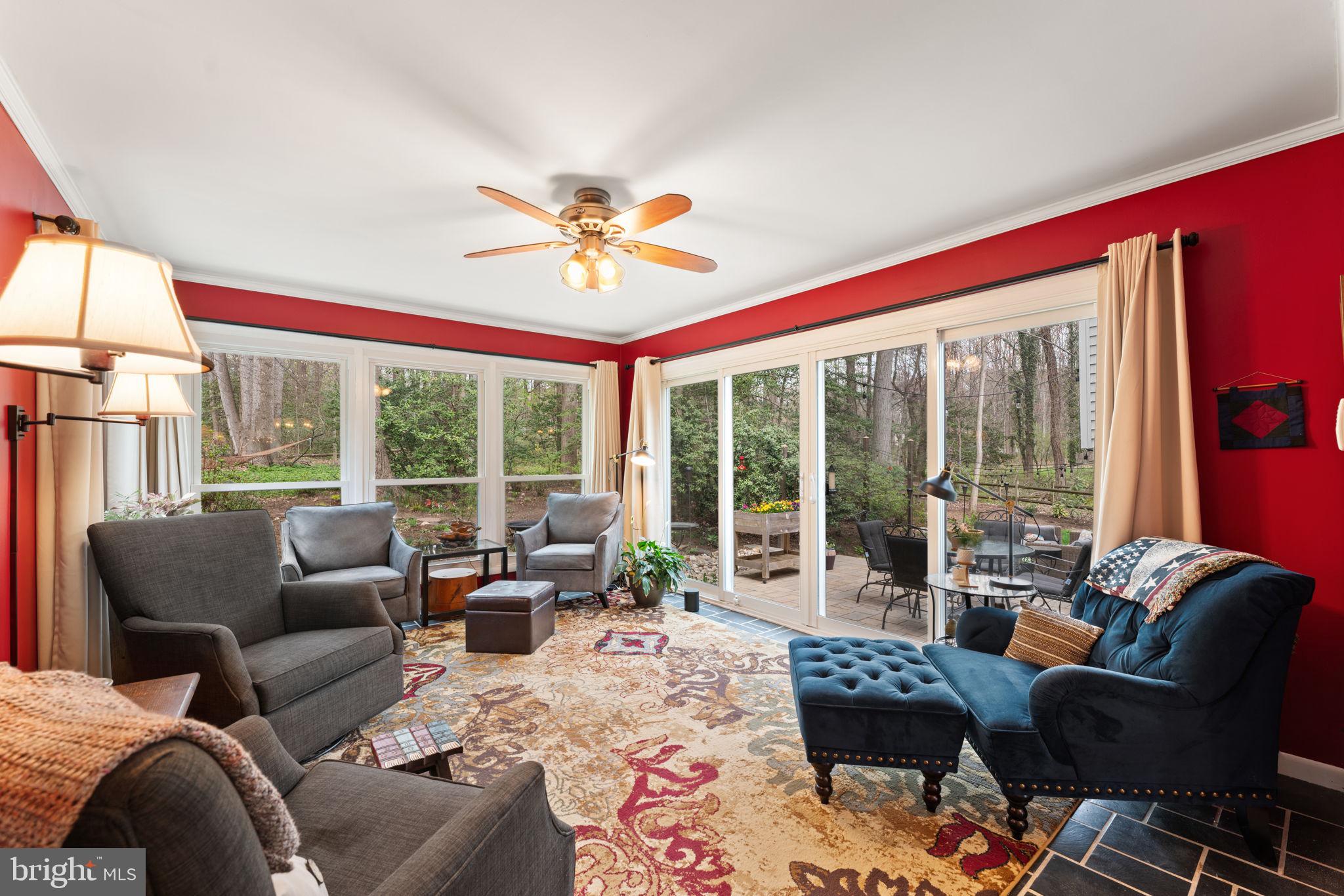 9414 Wallingford Dr
