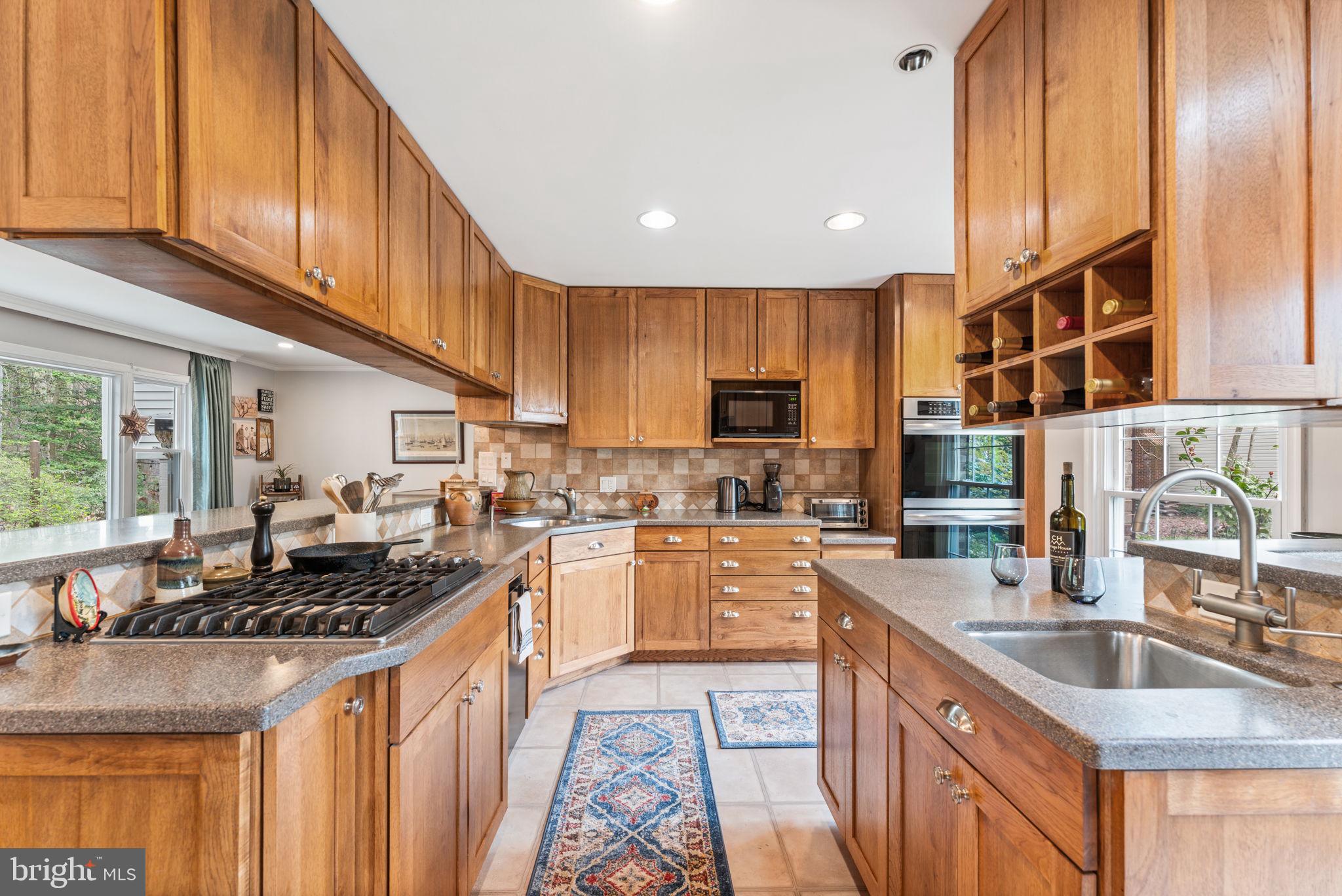 9414 Wallingford Dr