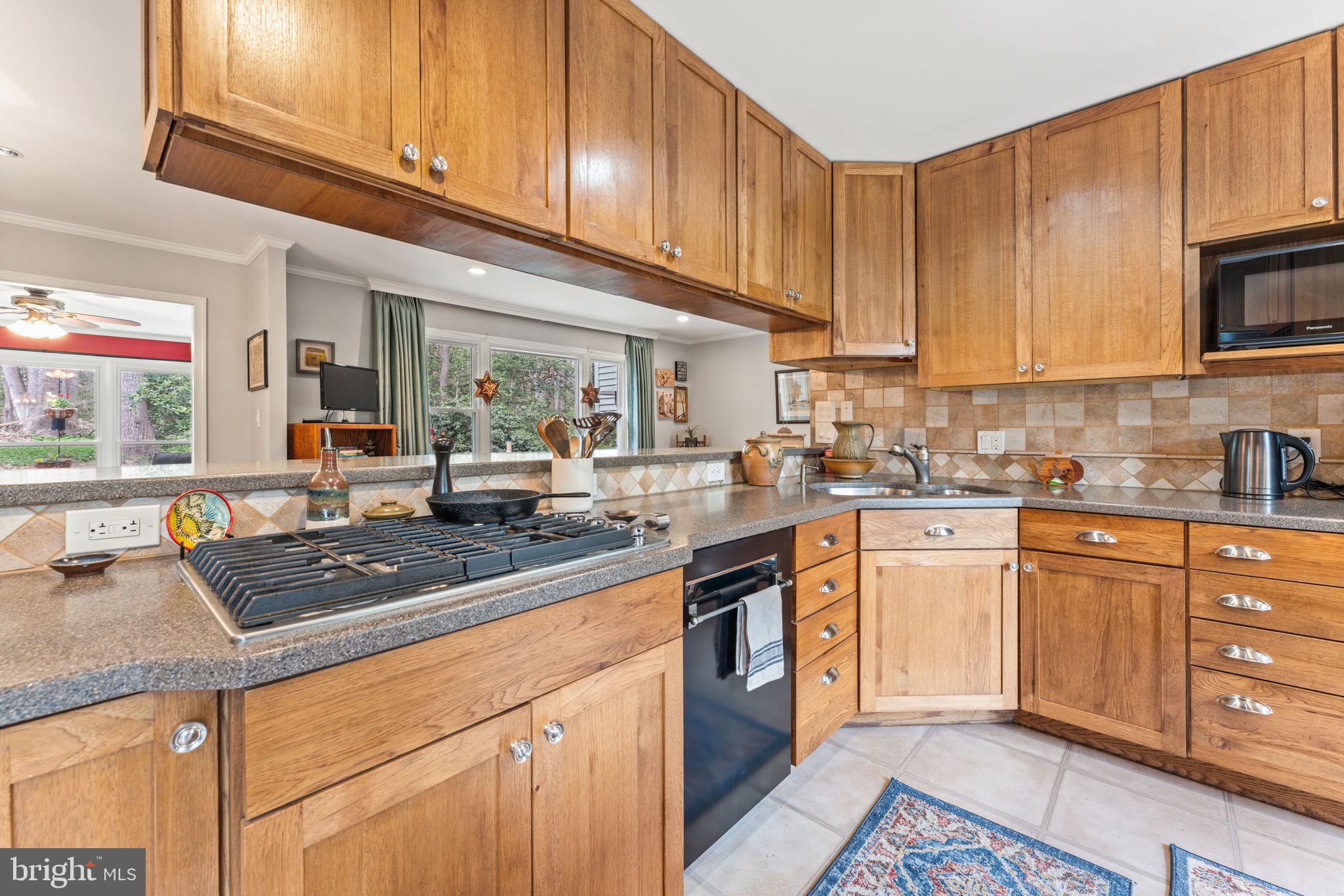 9414 Wallingford Dr