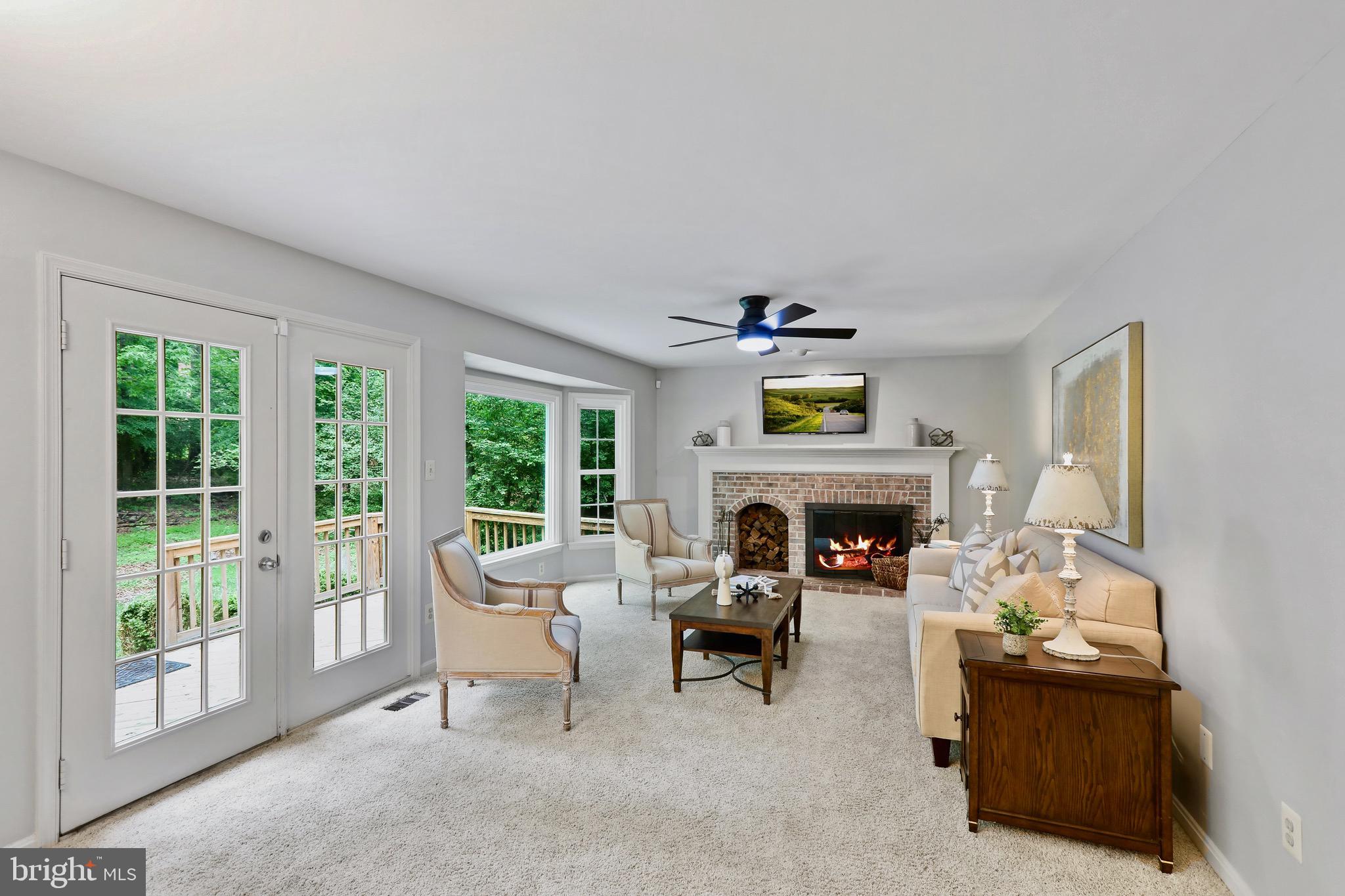 4505 Hazelnut Ct